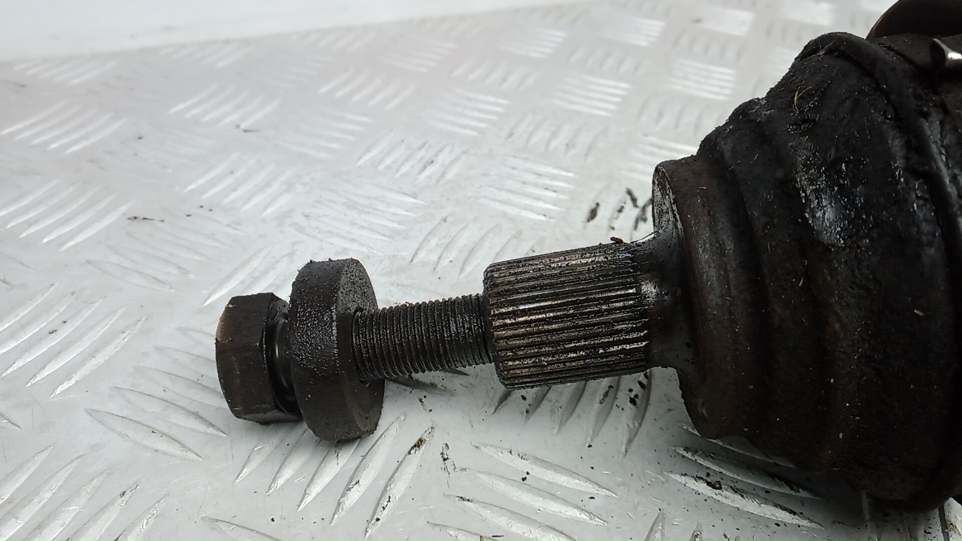 Полуось передняя правая