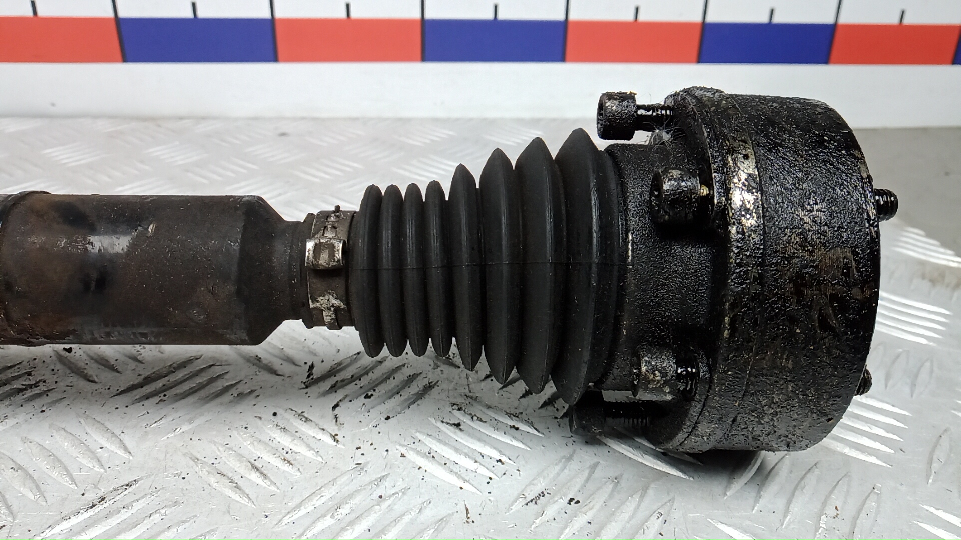 Полуось передняя правая