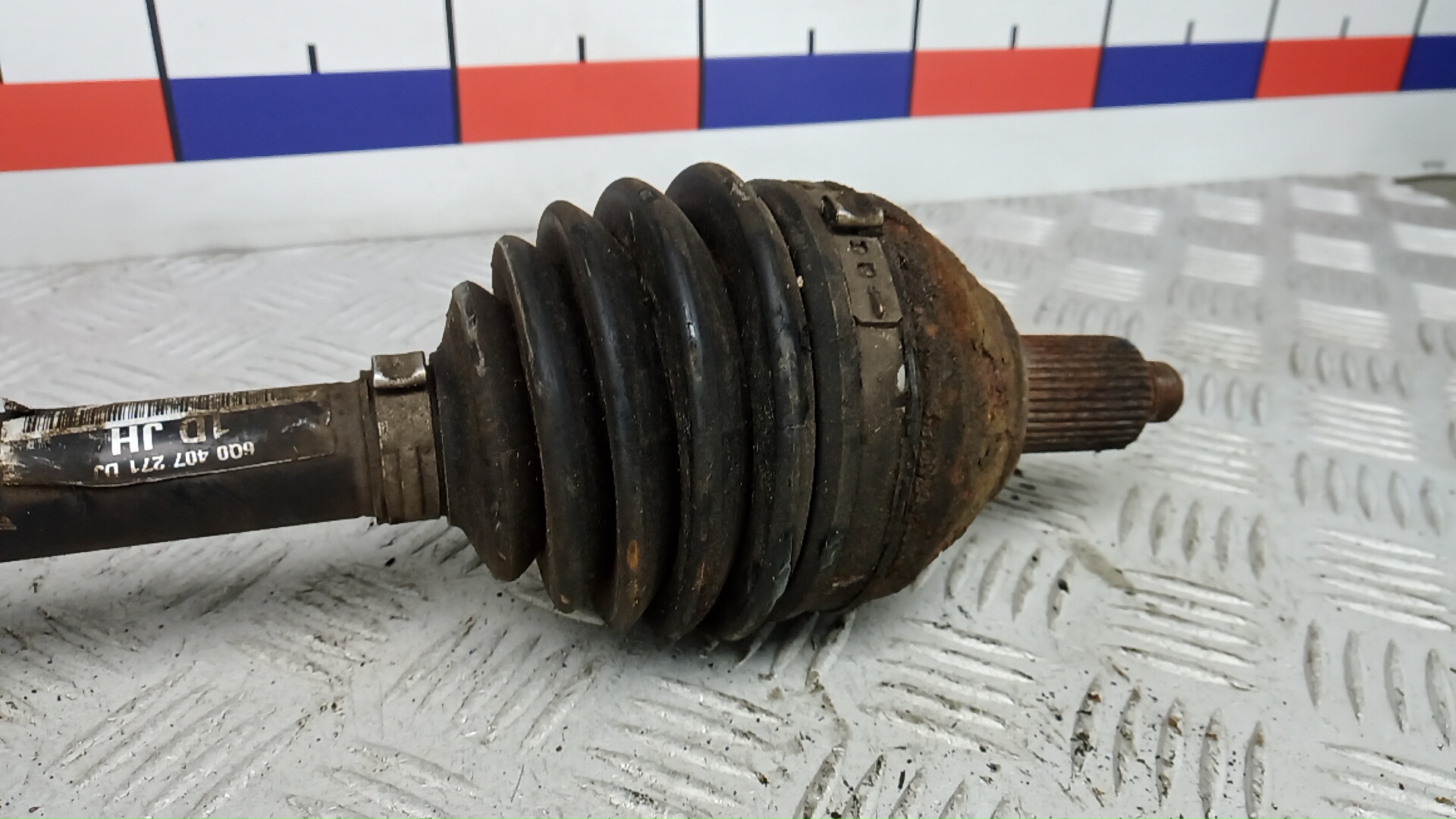 Полуось передняя левая