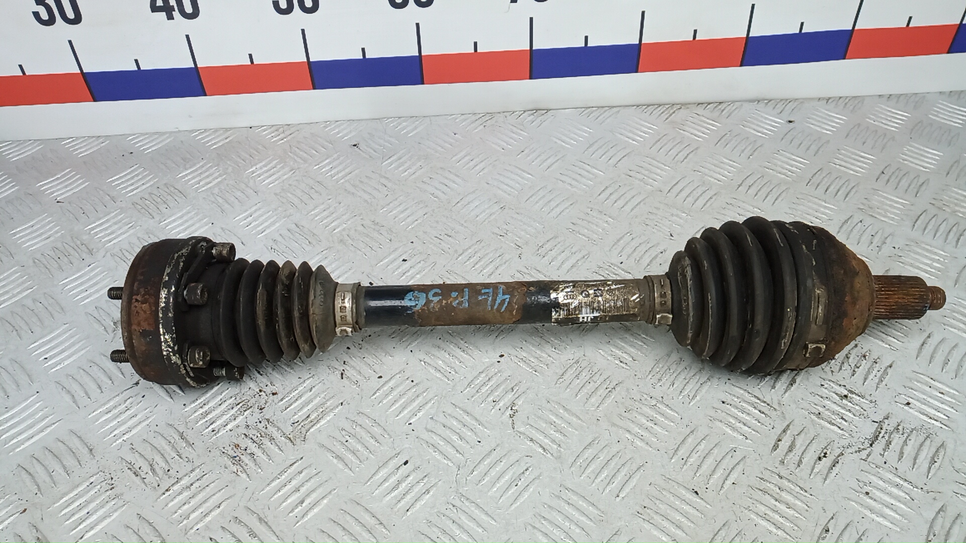 Полуось передняя левая