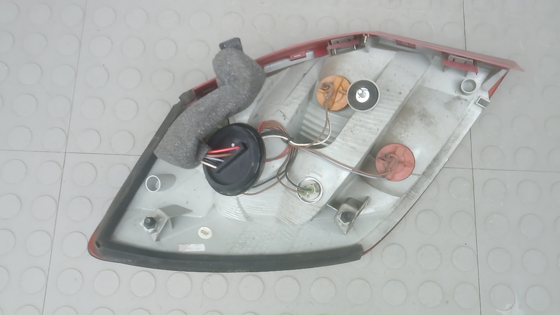 Фонарь задний правый