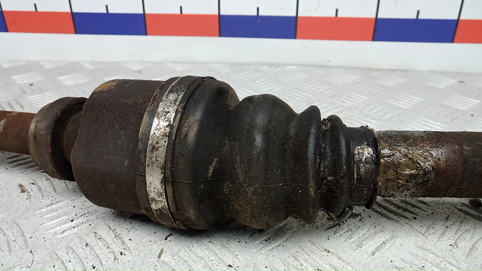 Полуось передняя правая