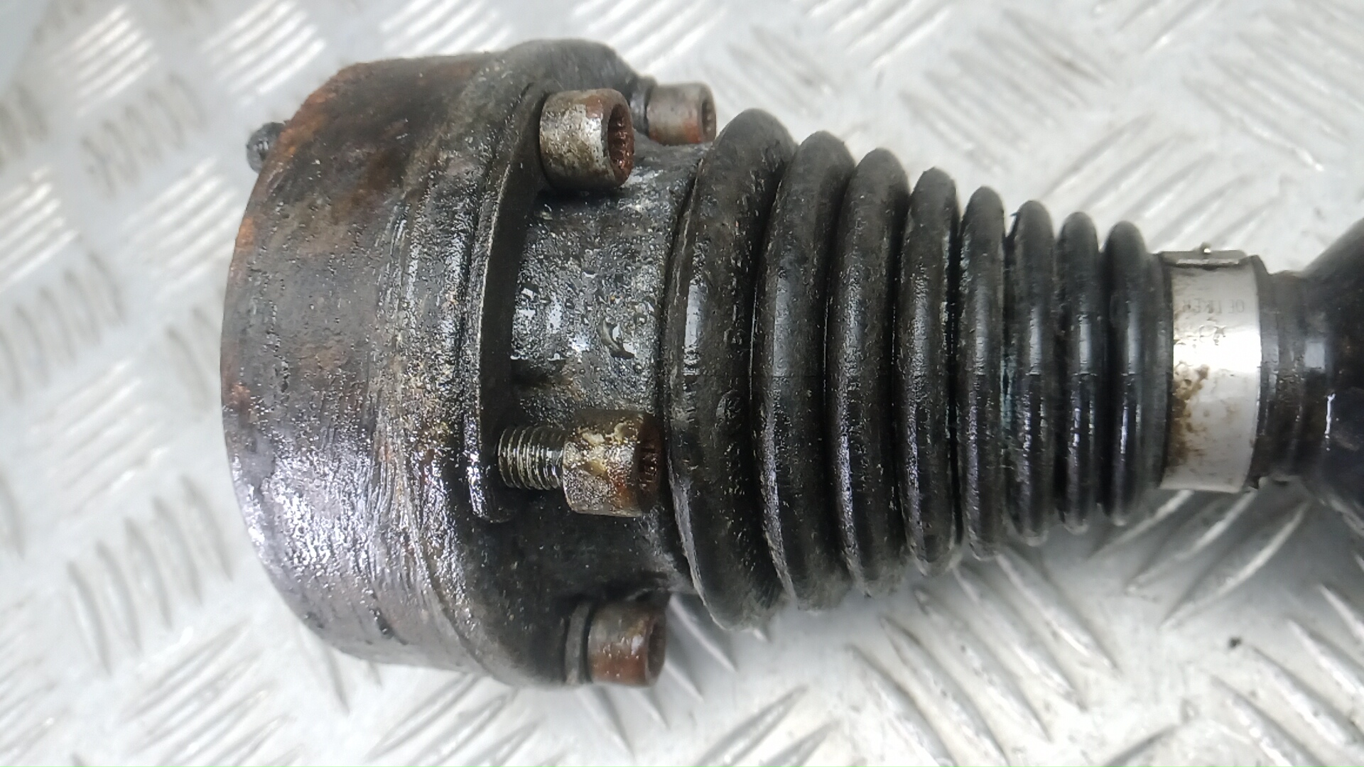 Полуось передняя правая