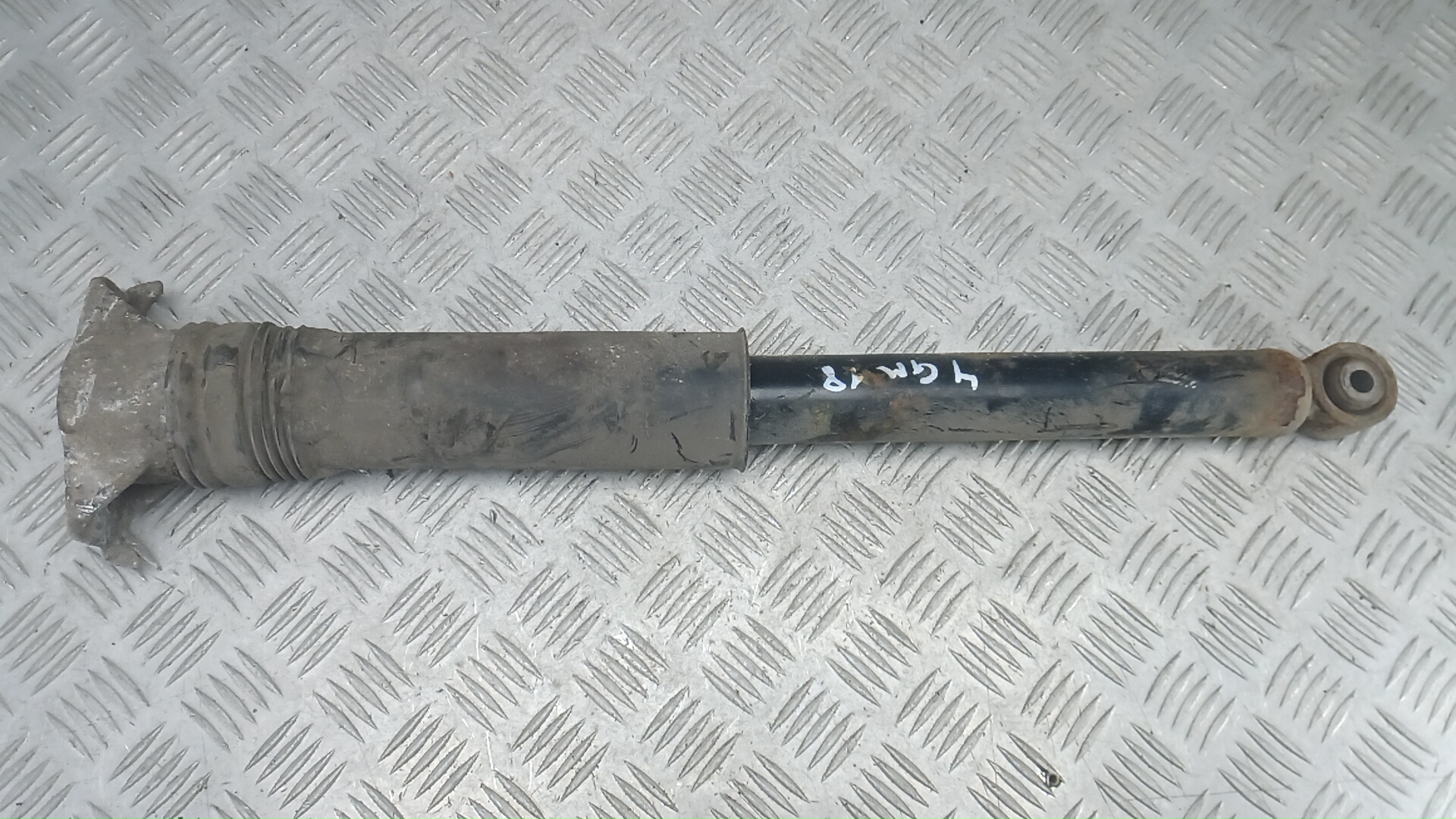 Амортизатор задний (стойка)