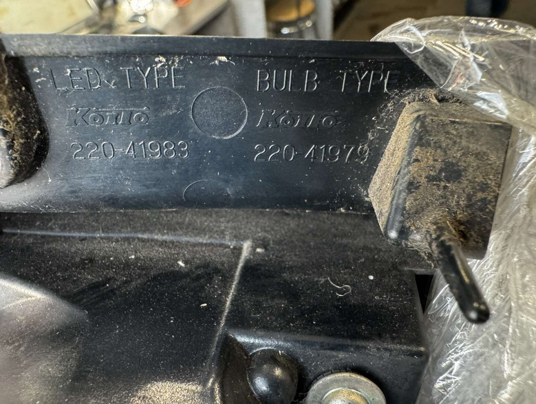 Фонарь задний правый