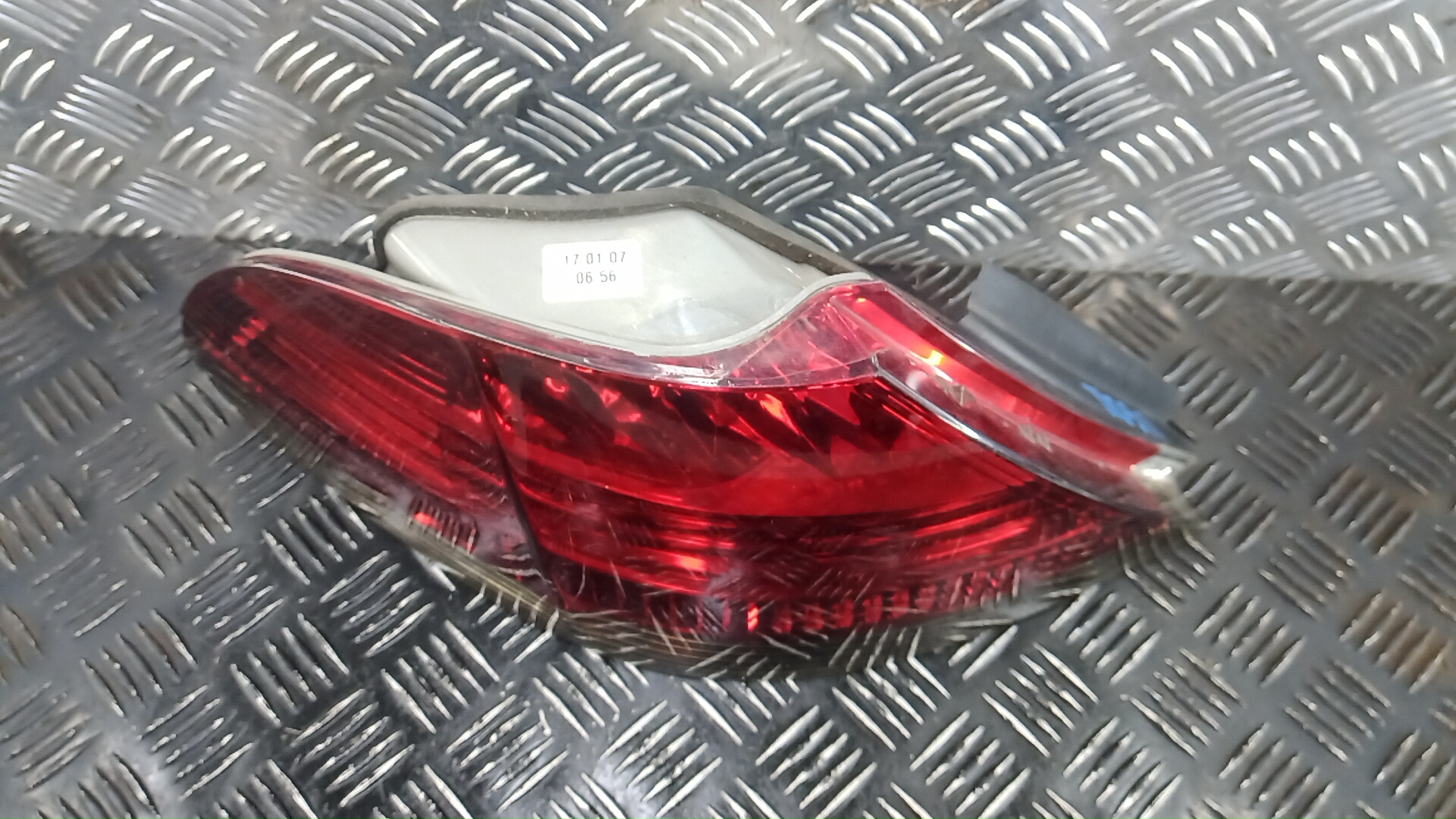 Фонарь задний левый