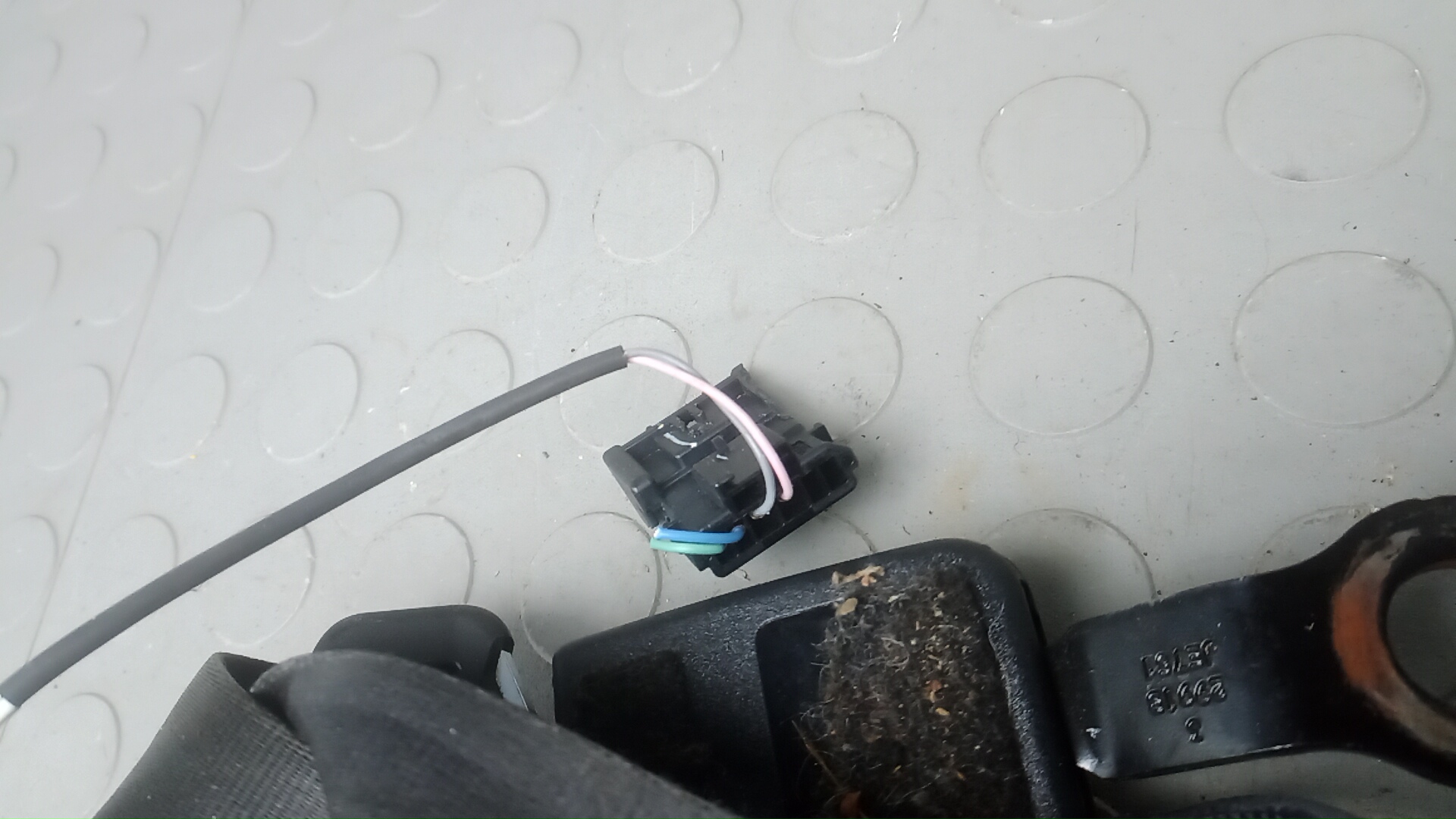 Ремень безопасности с пиропатроном