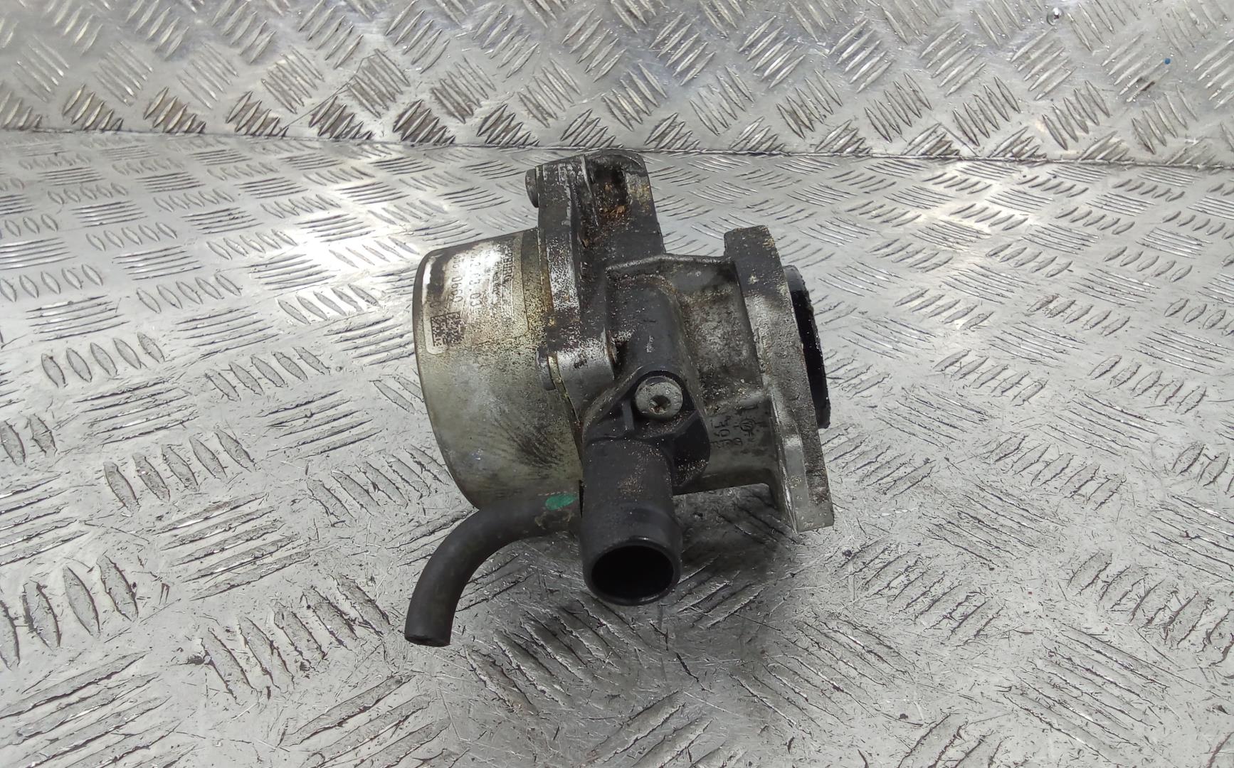 Насос вакуумный