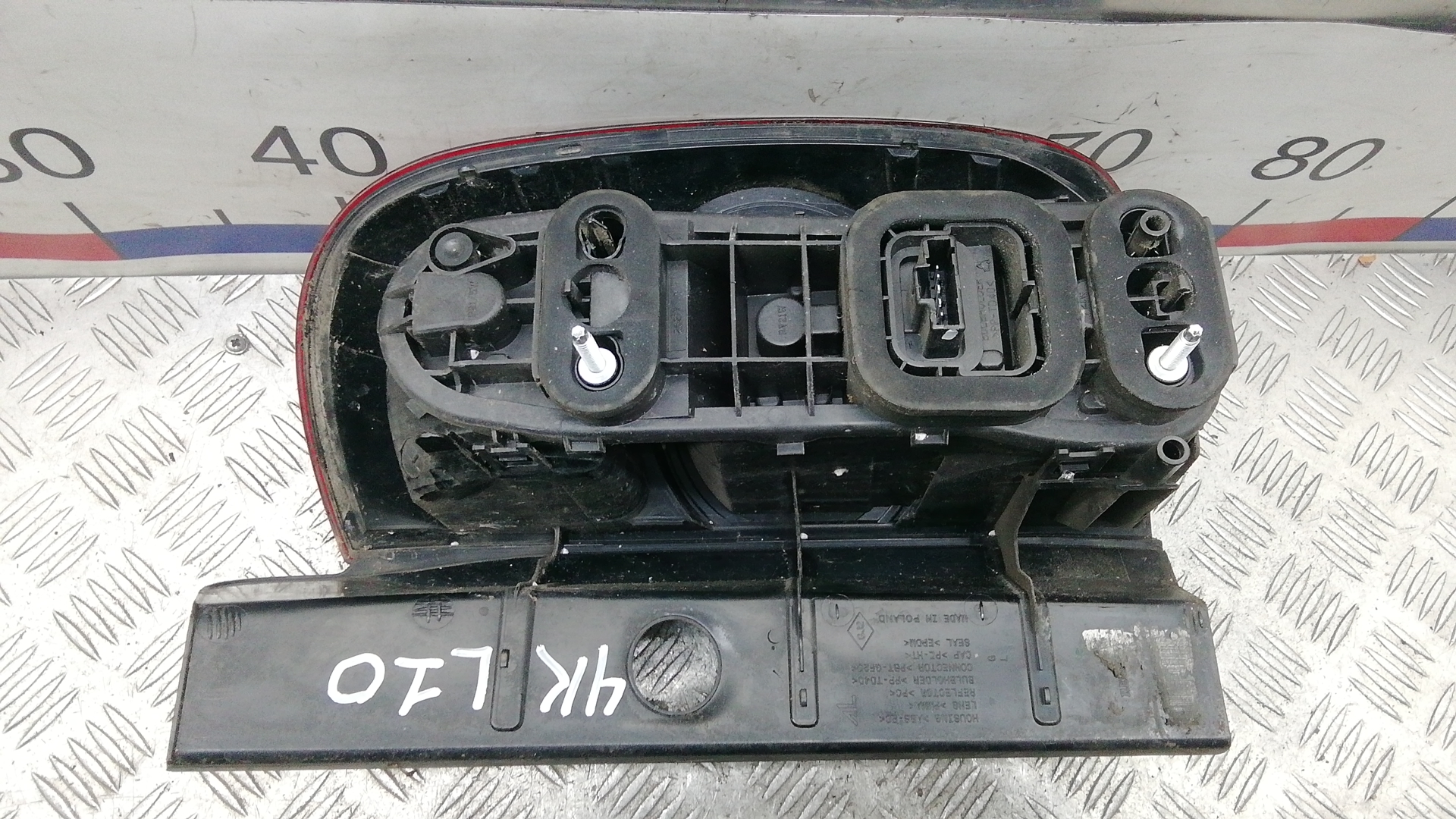 Фонарь задний левый