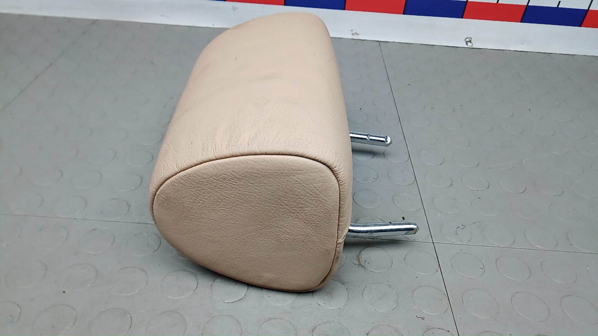 Подголовник сиденья