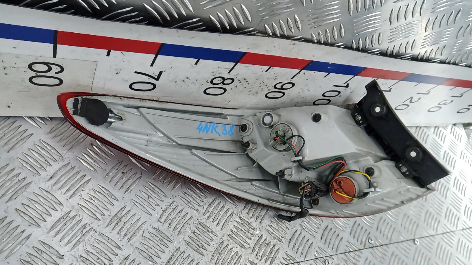 Фонарь задний правый