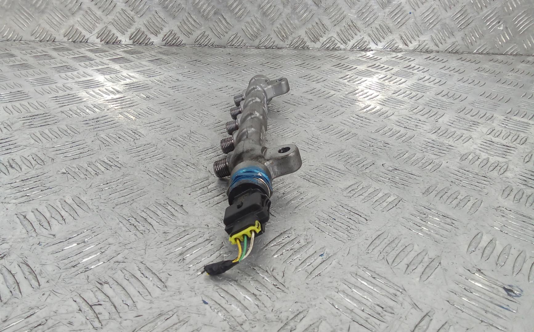 Рейка топливная (рампа)