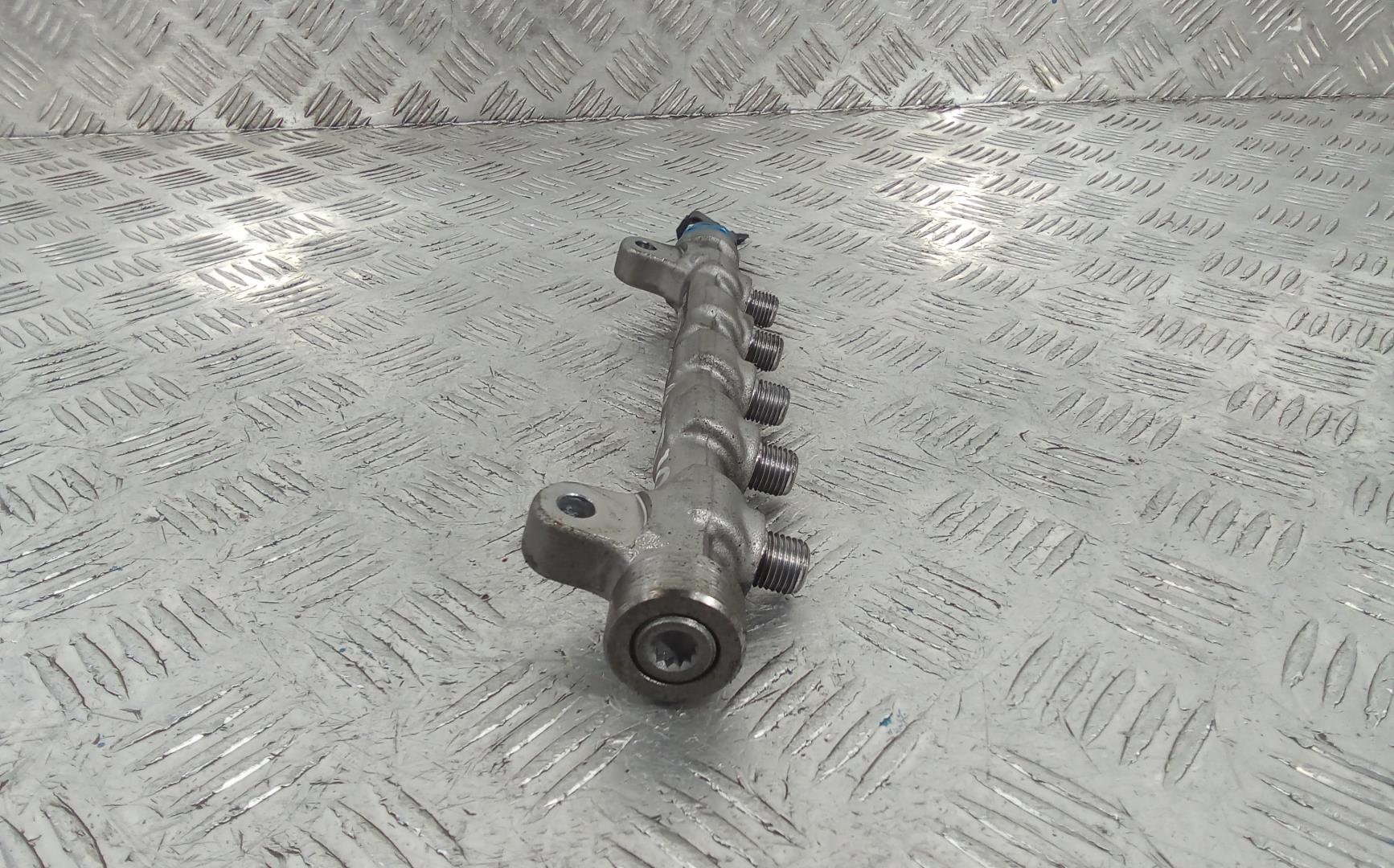 Рейка топливная (рампа)