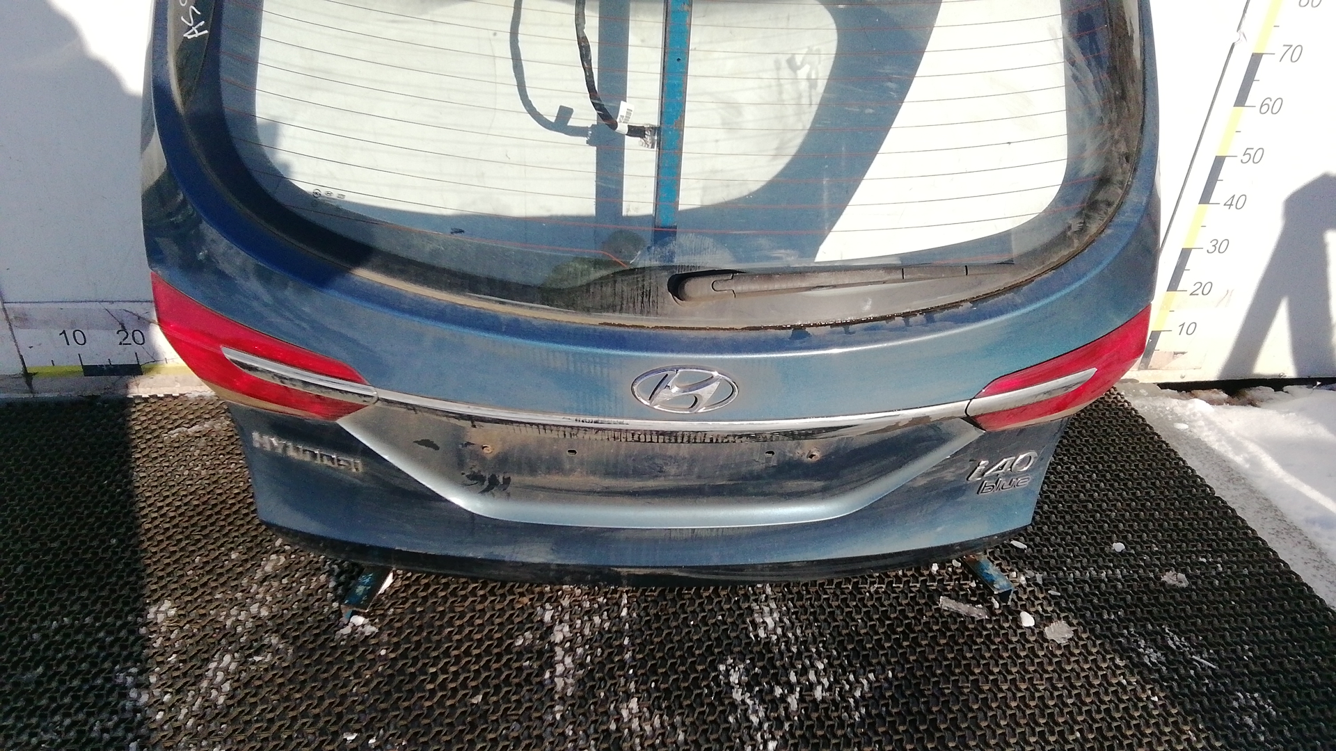 Дверь багажника