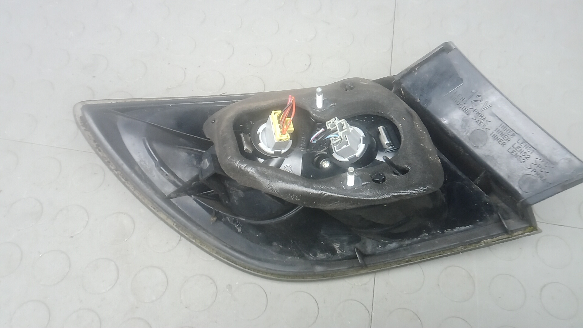 Фонарь задний правый