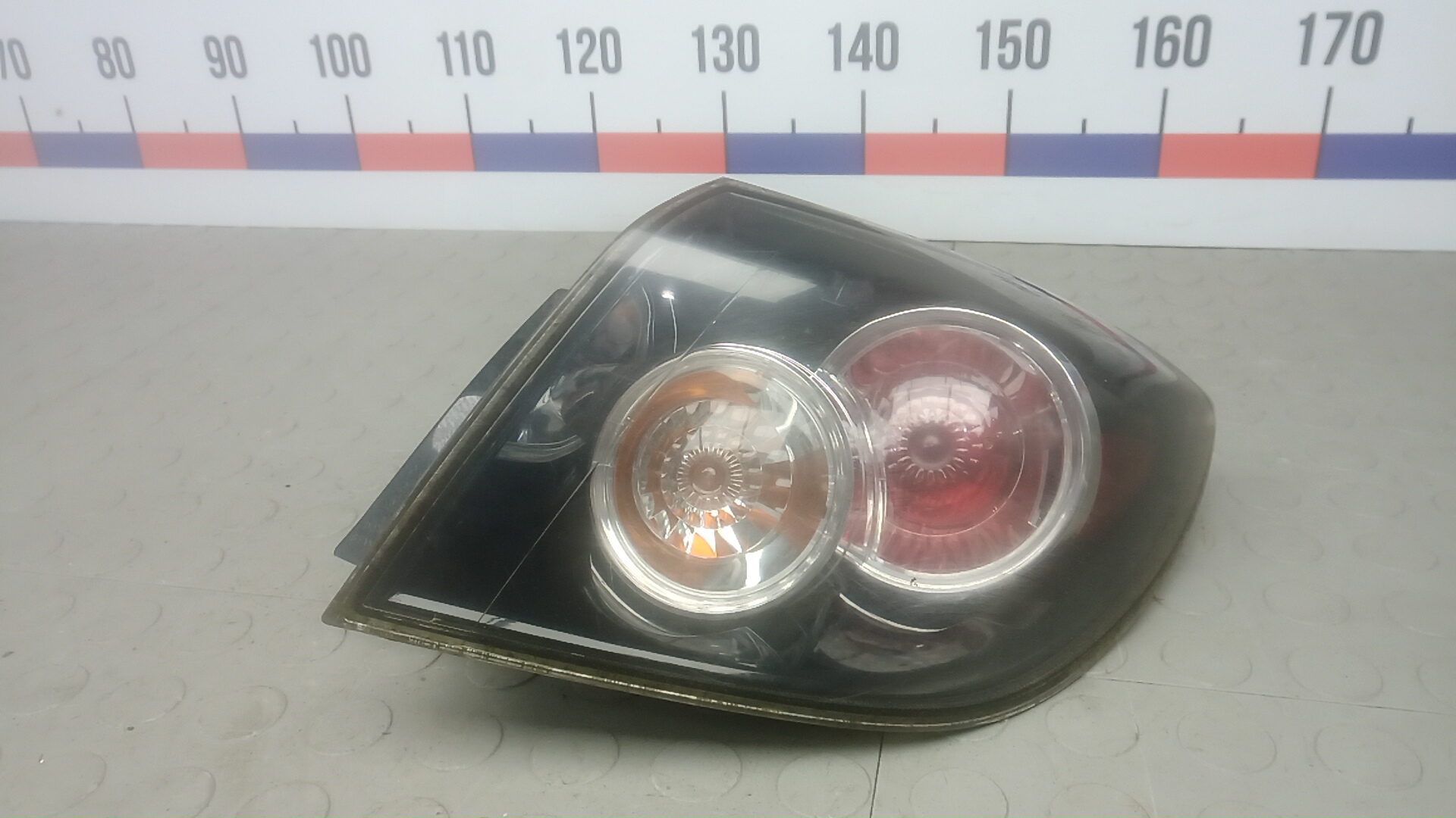 Фонарь задний правый