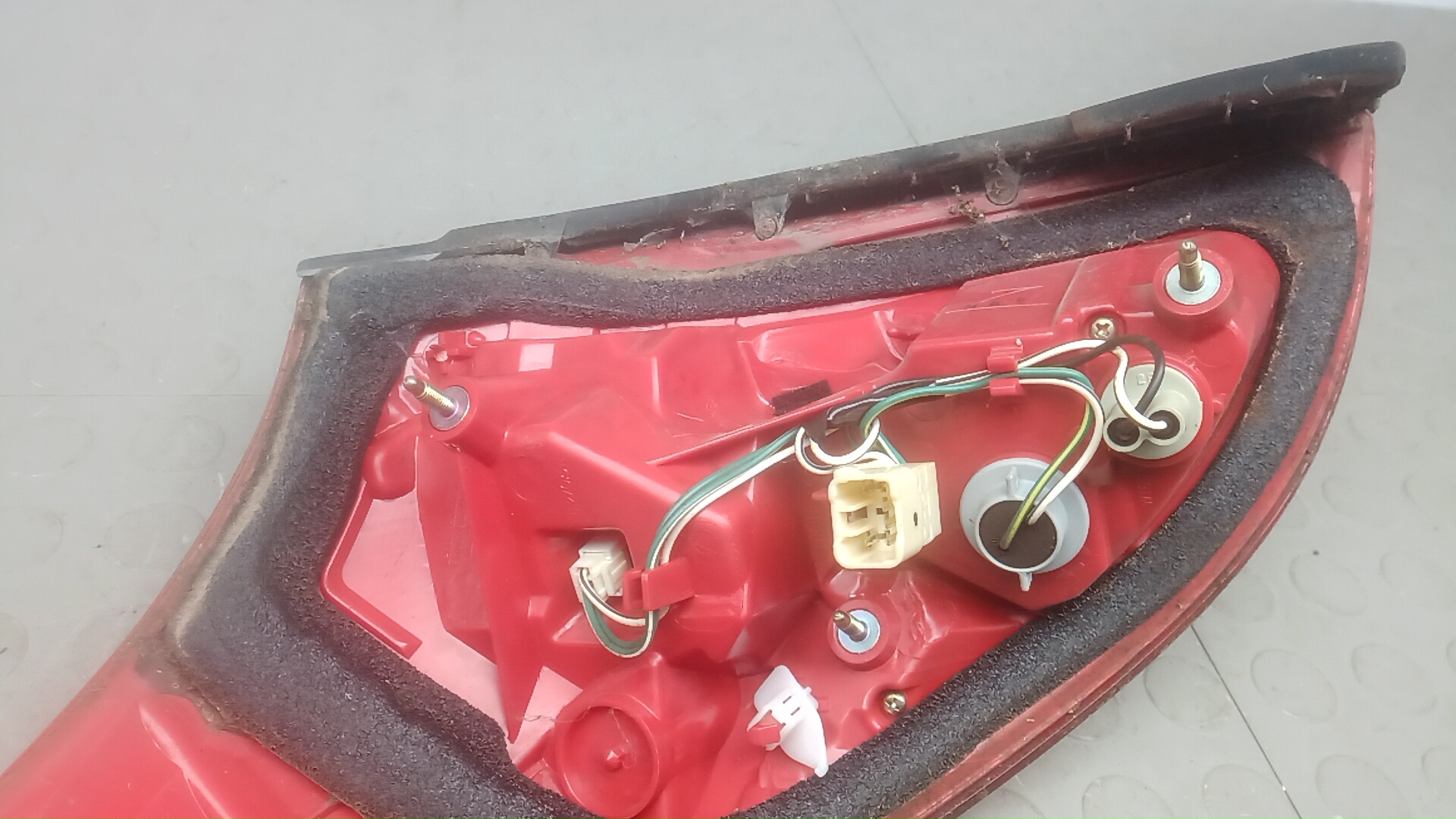 Фонарь задний правый