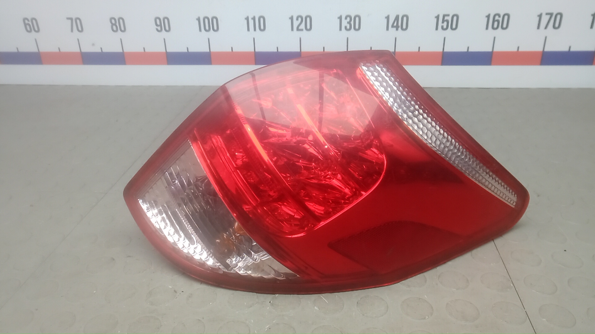 Фонарь задний правый