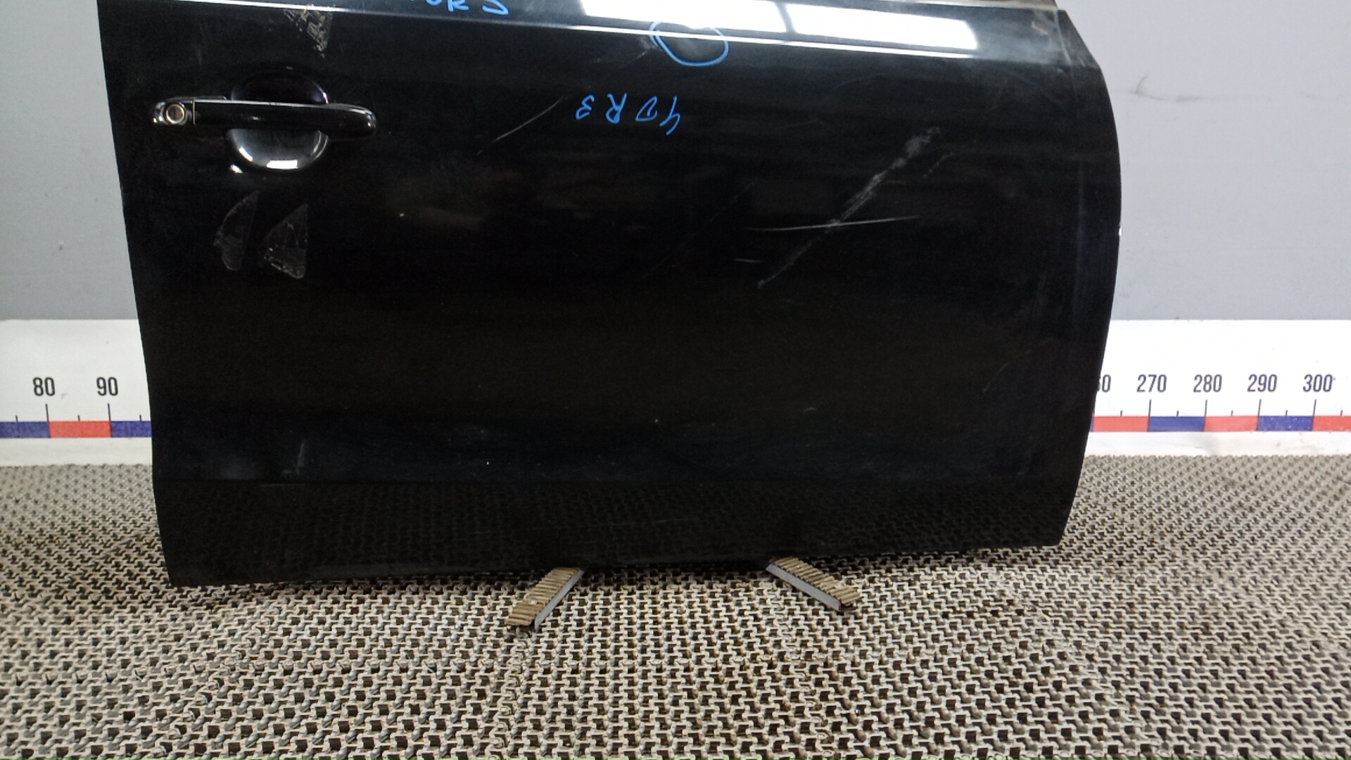 Дверь передняя правая