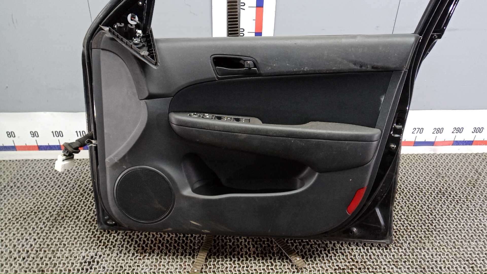 Дверь передняя правая