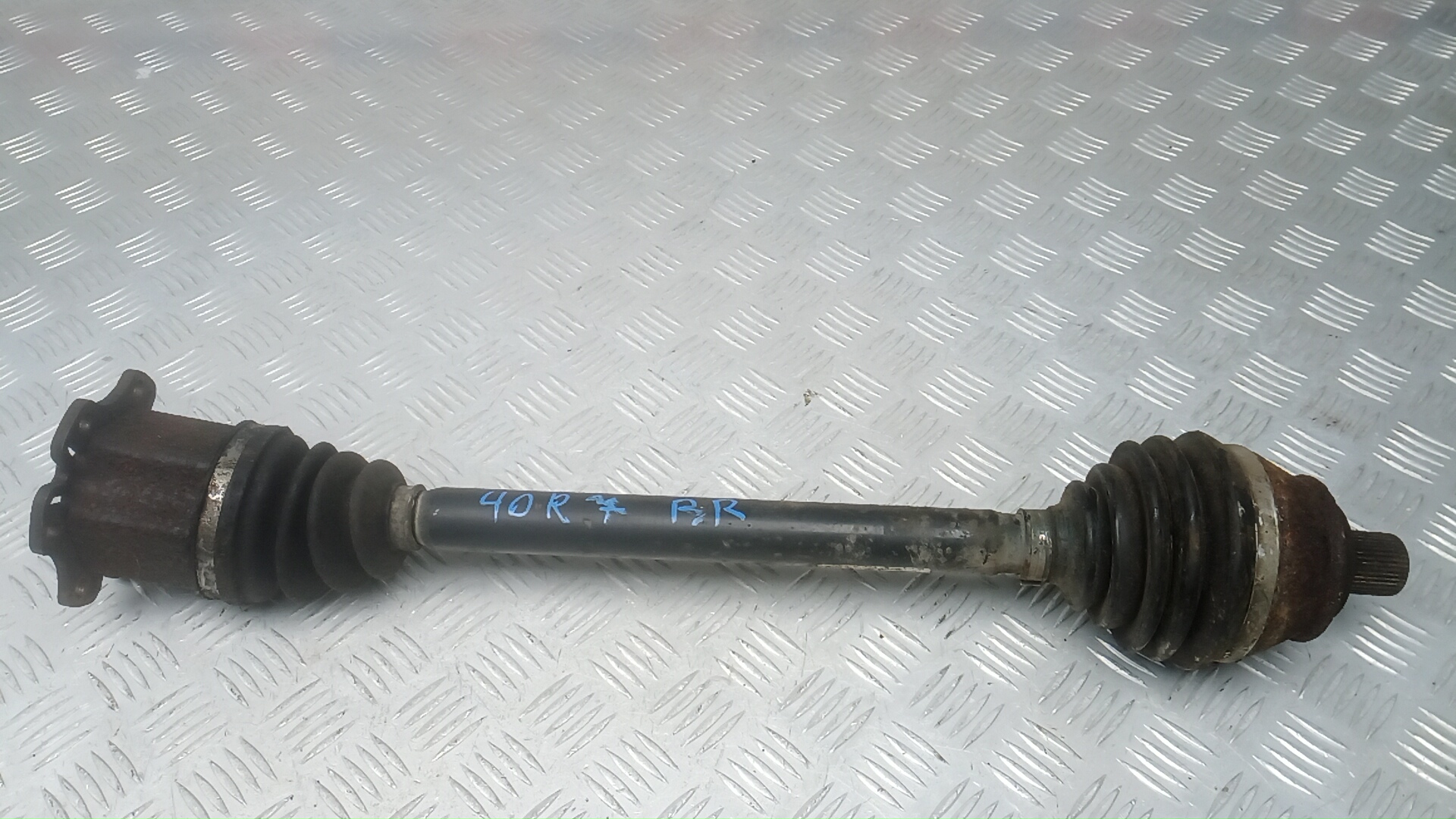 Полуось передняя правая