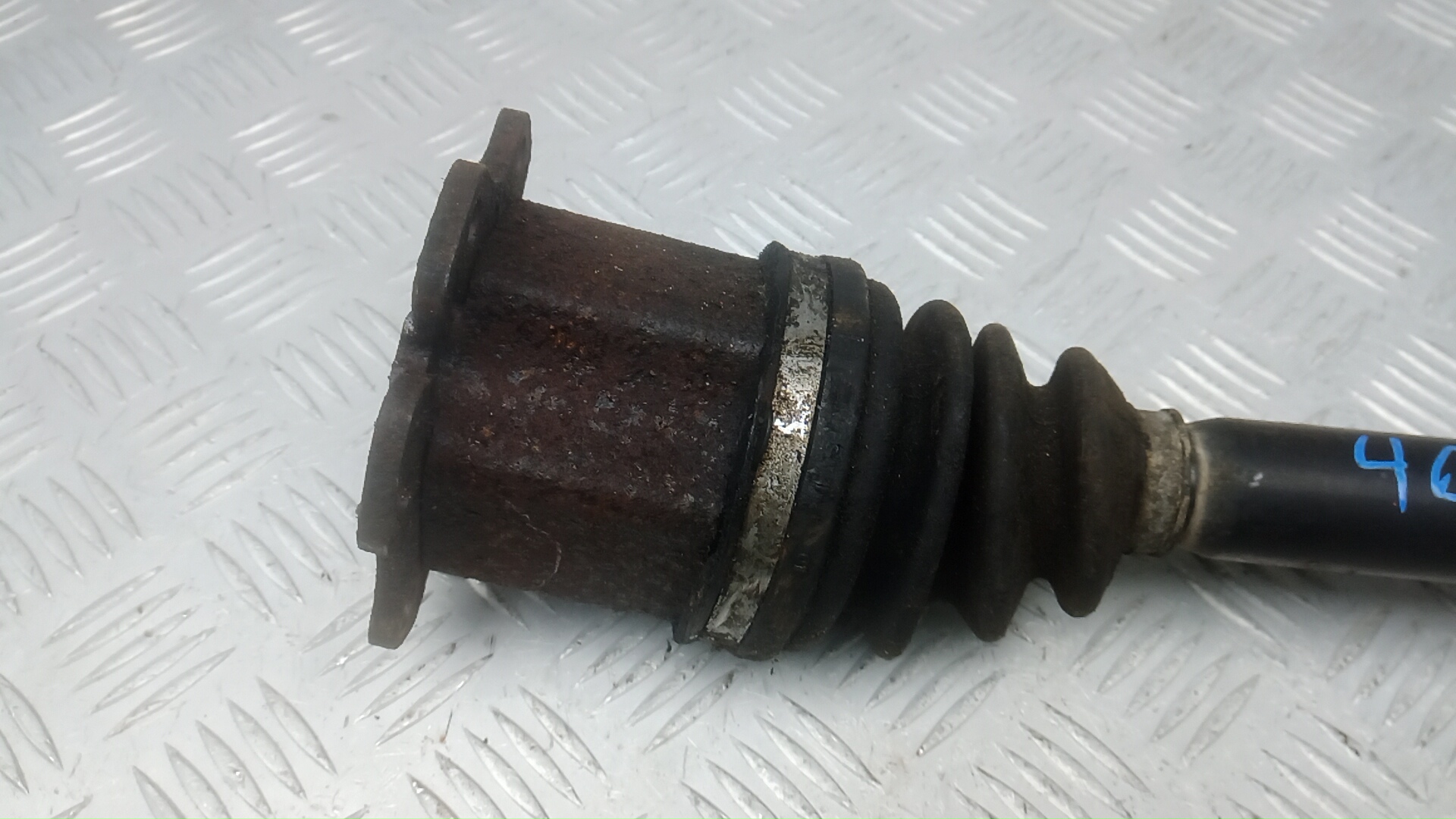 Полуось передняя правая