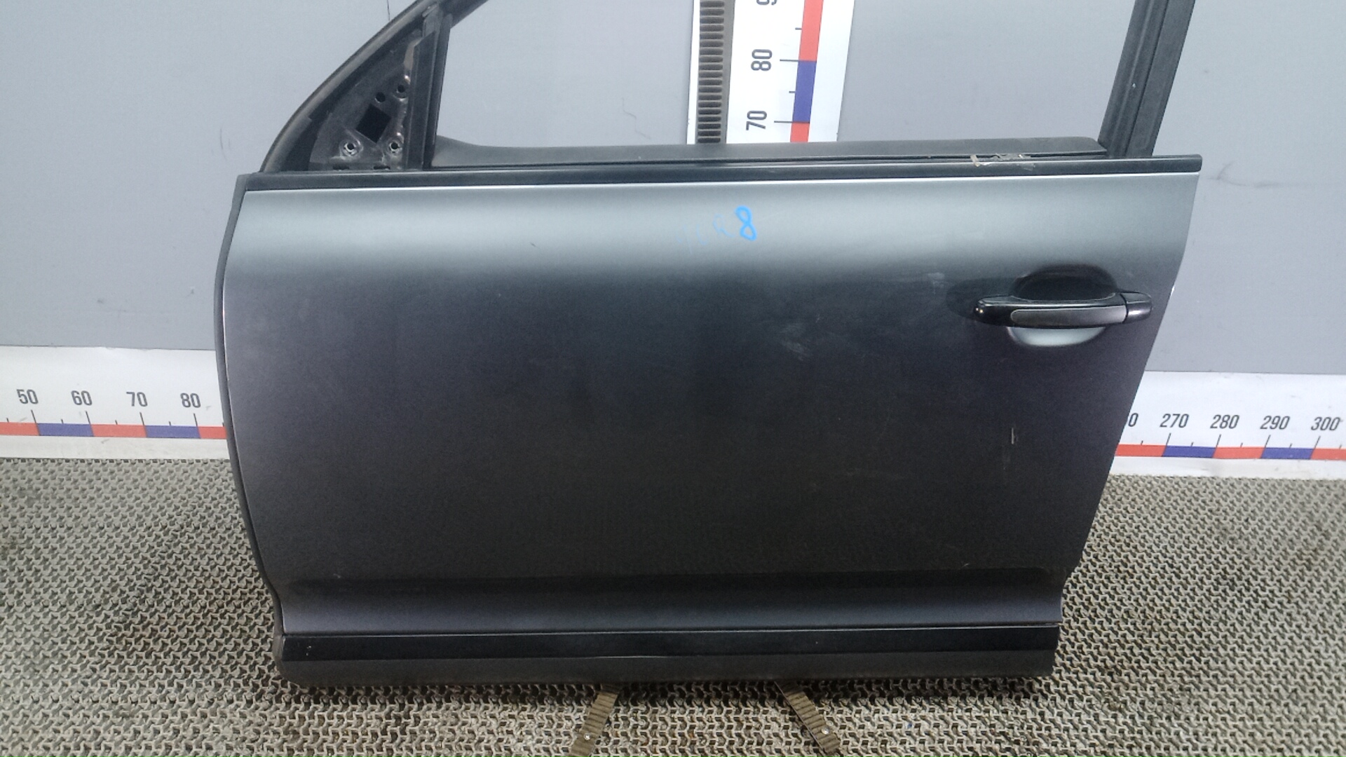 Дверь передняя левая