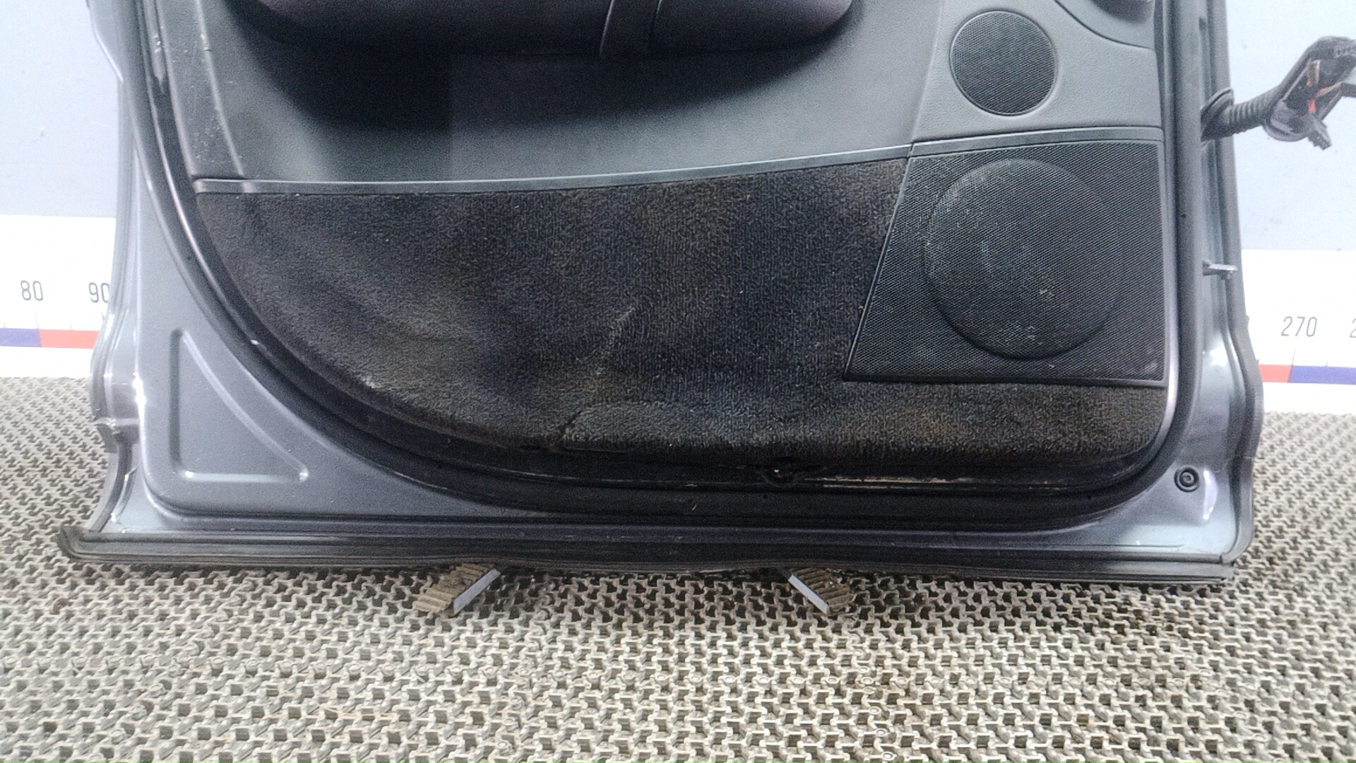 Дверь передняя левая