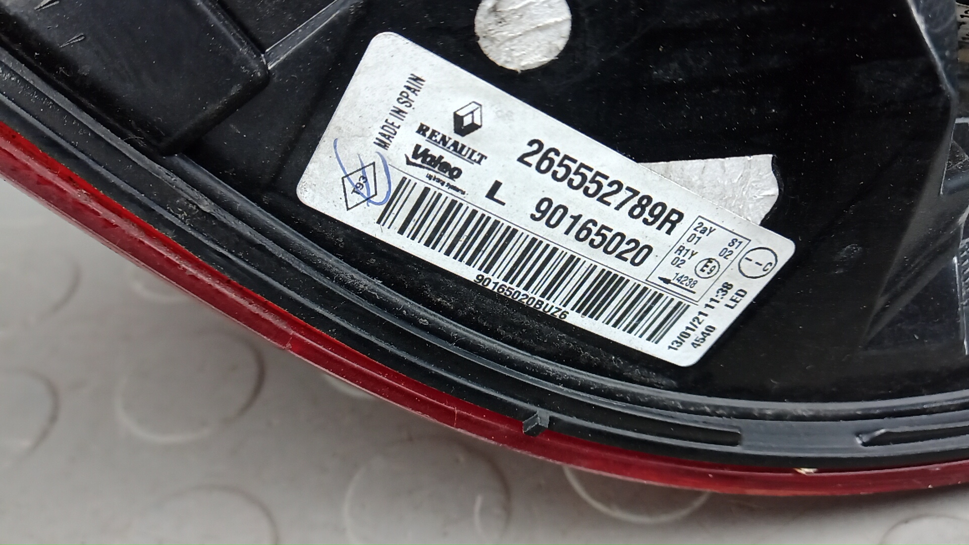 Фонарь задний левый