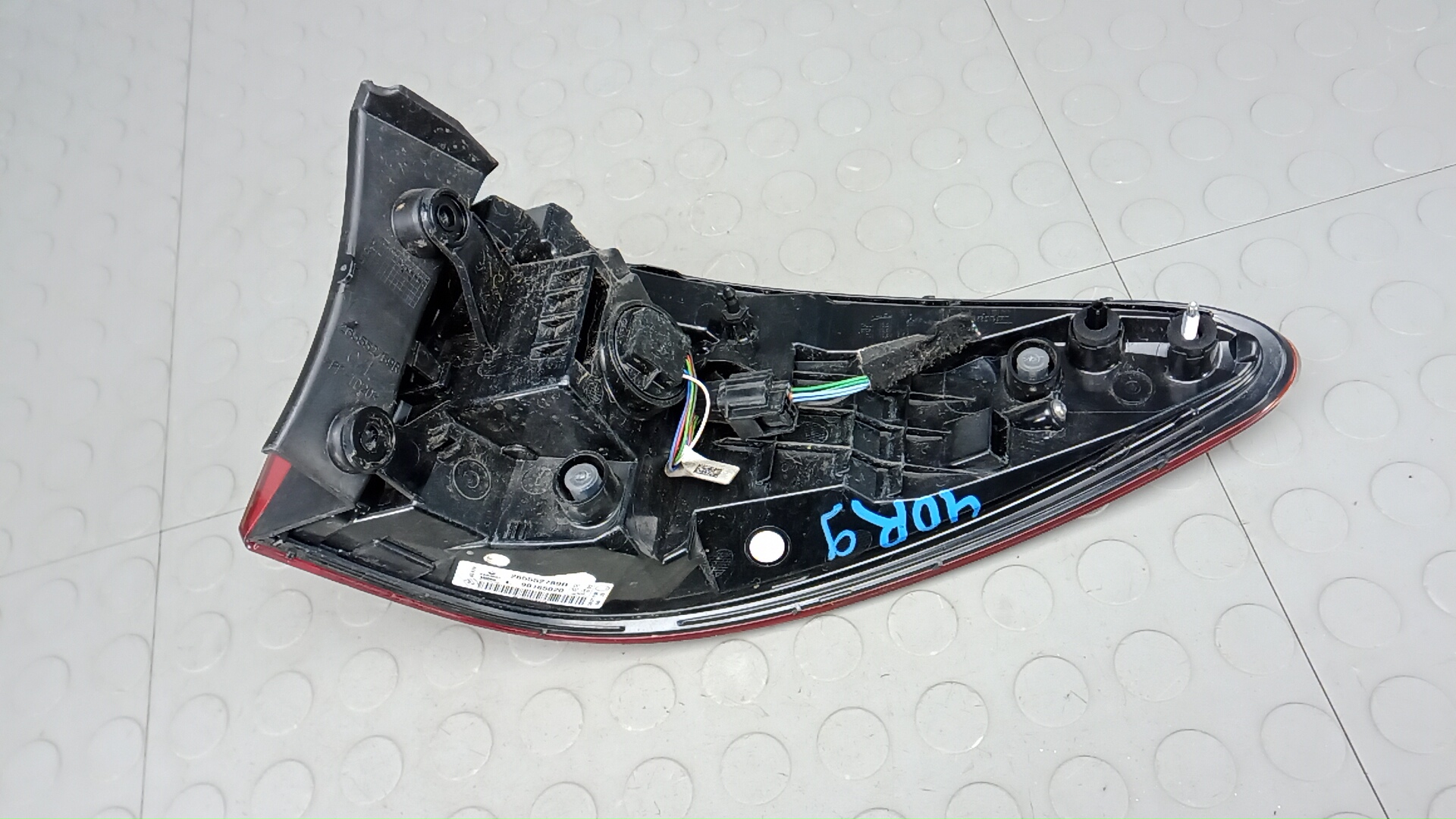 Фонарь задний левый