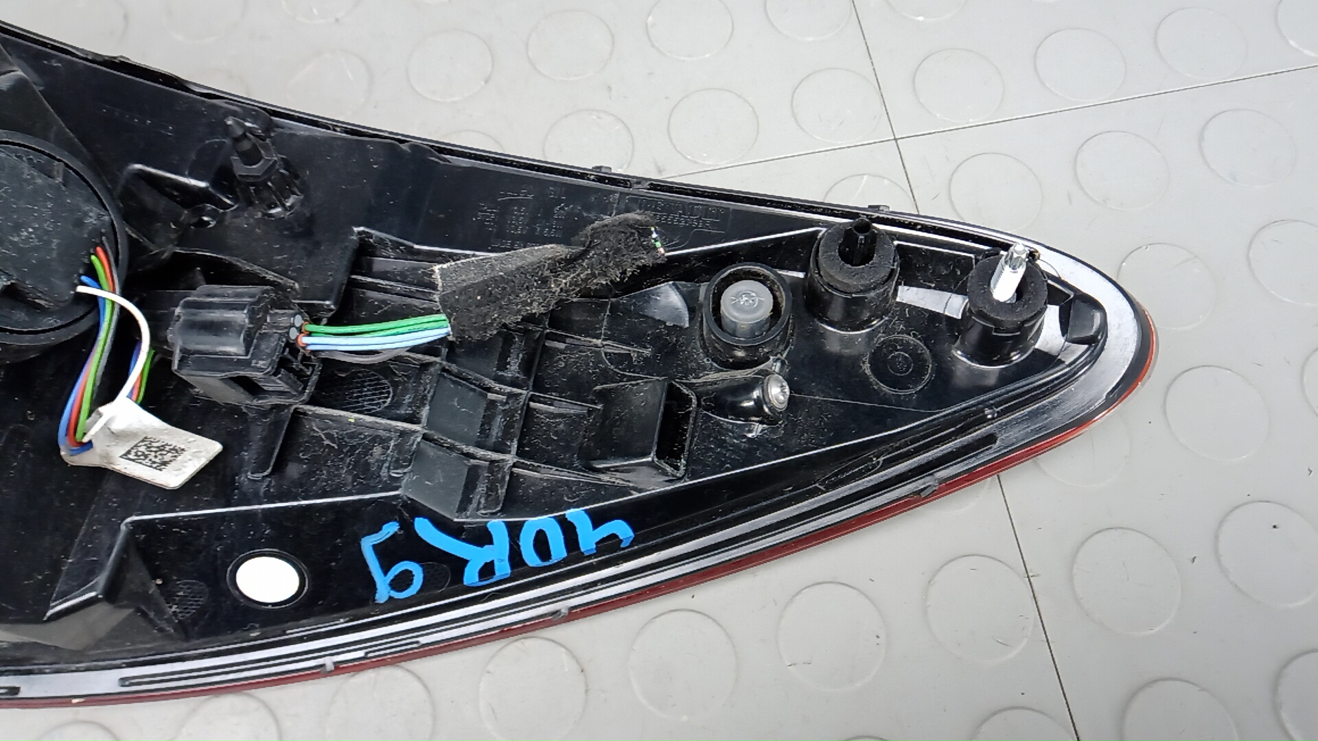 Фонарь задний левый