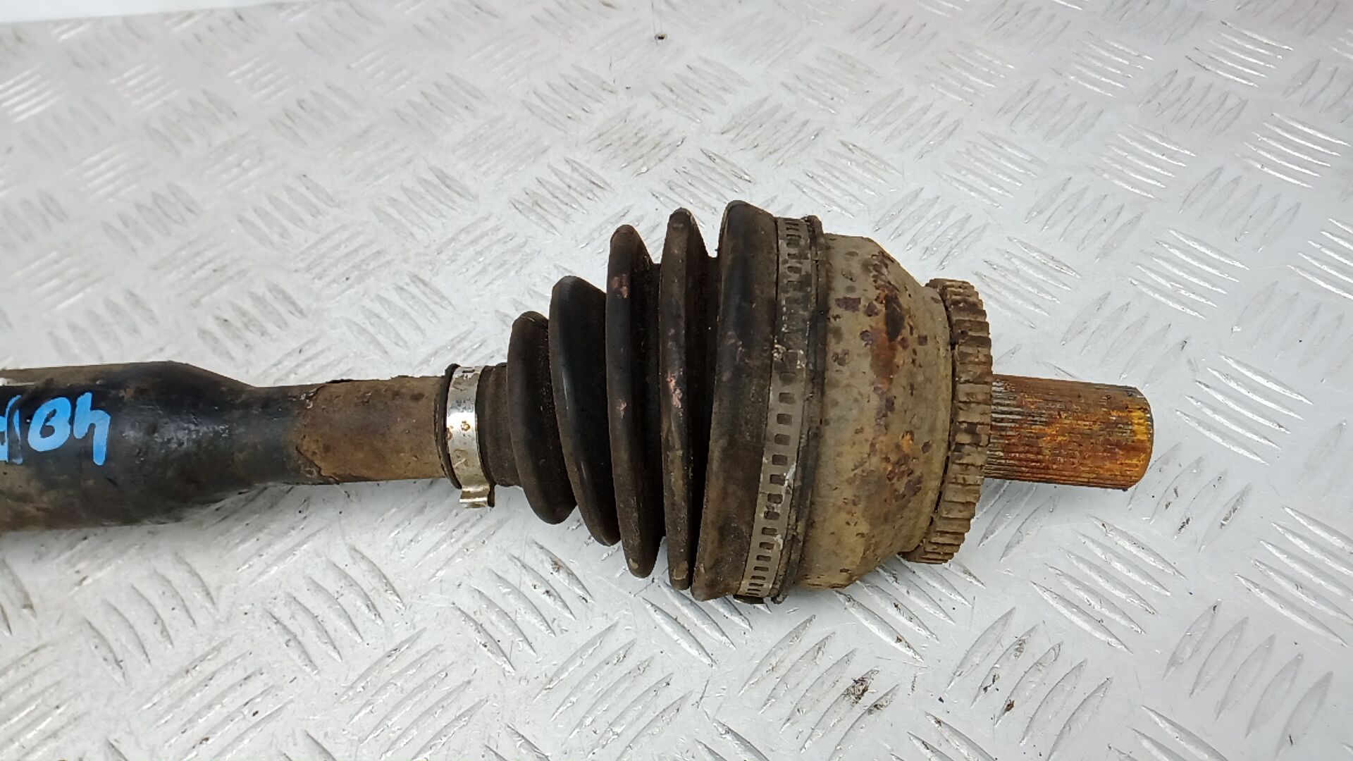 Полуось передняя левая