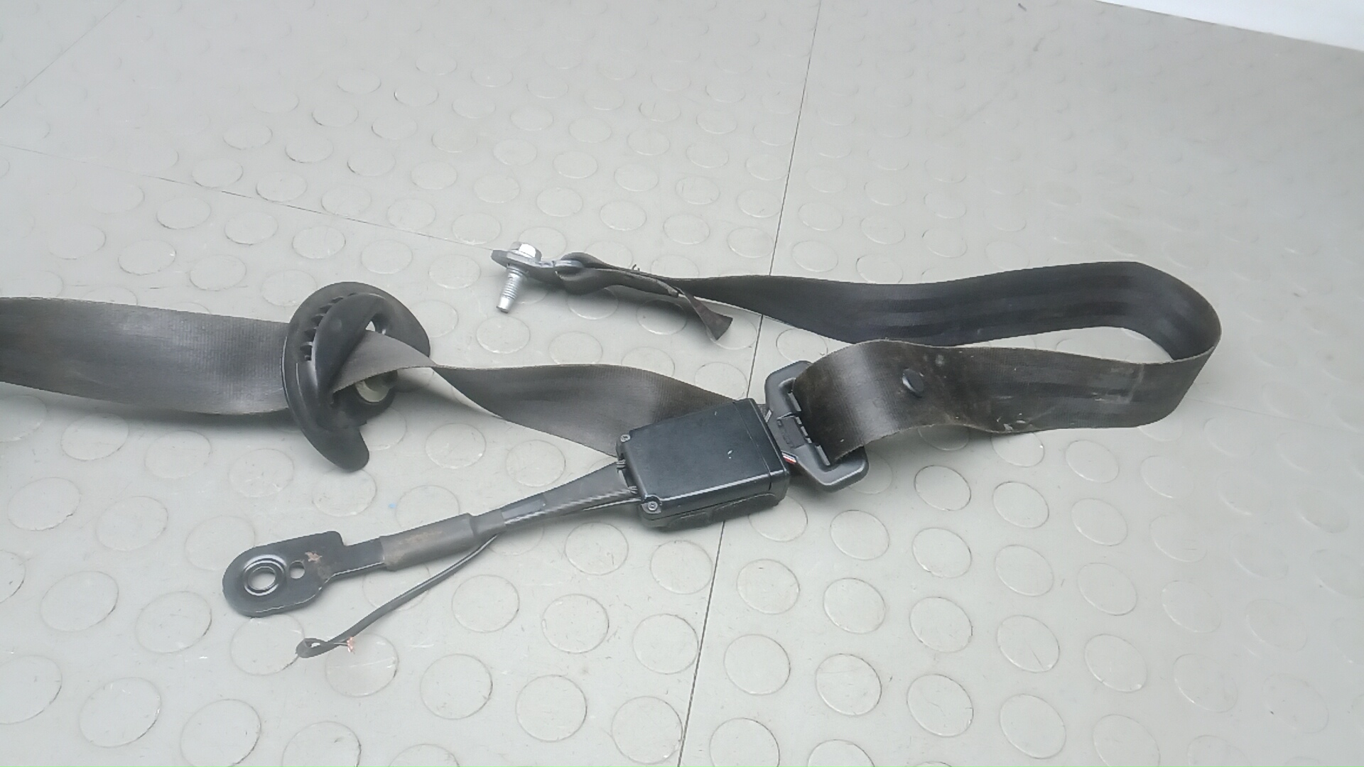 Ремень безопасности с пиропатроном