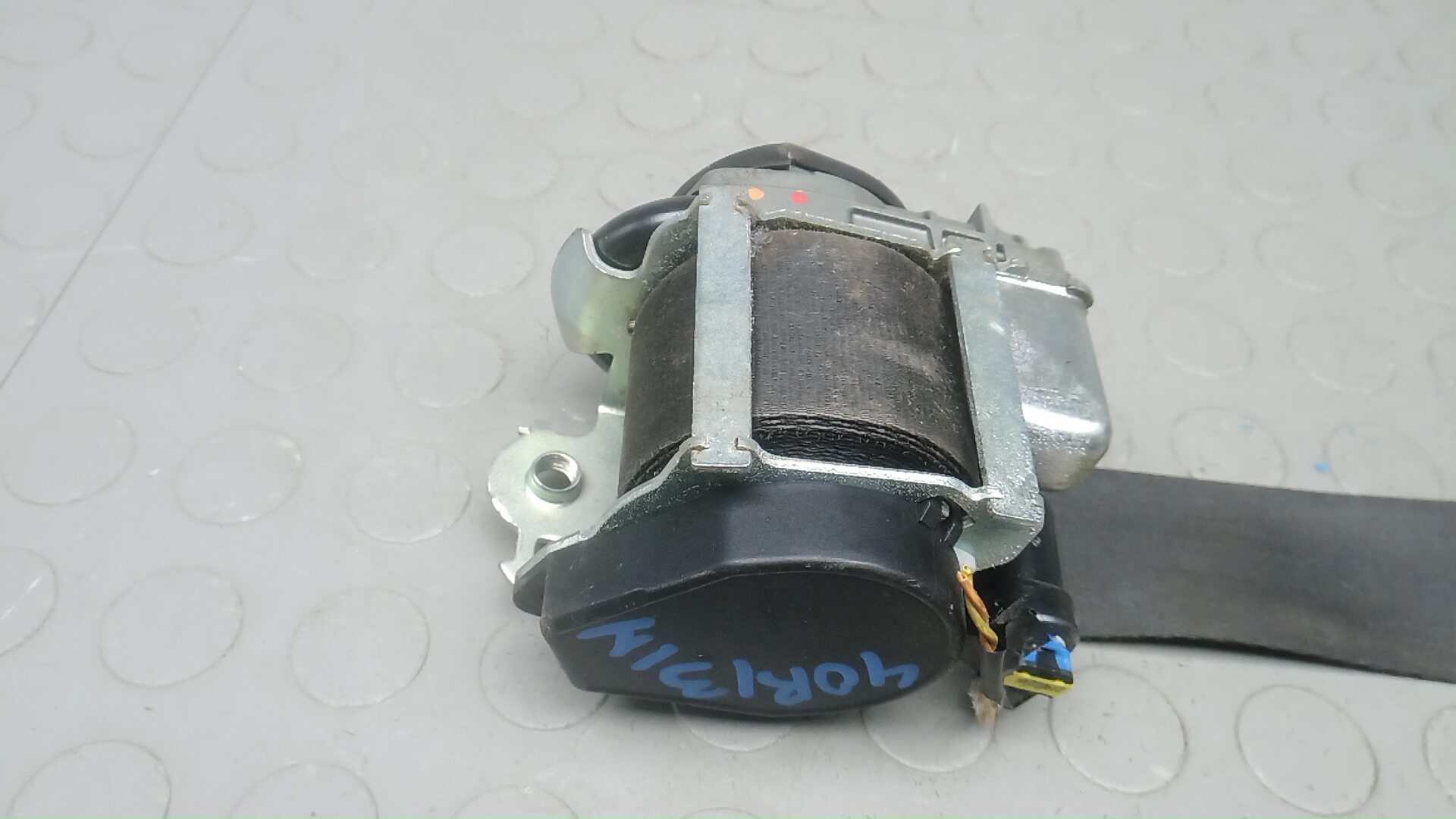 Ремень безопасности с пиропатроном