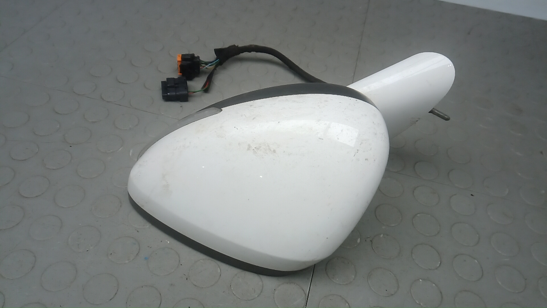 Зеркало левое электрическое