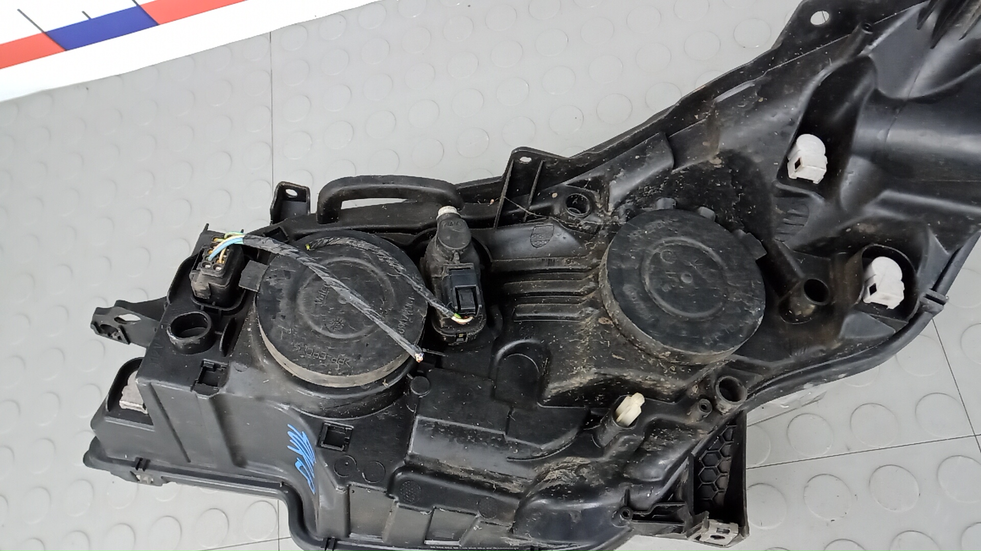 Фара правая