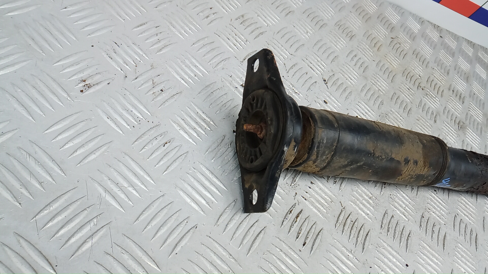 Амортизатор задний (стойка)