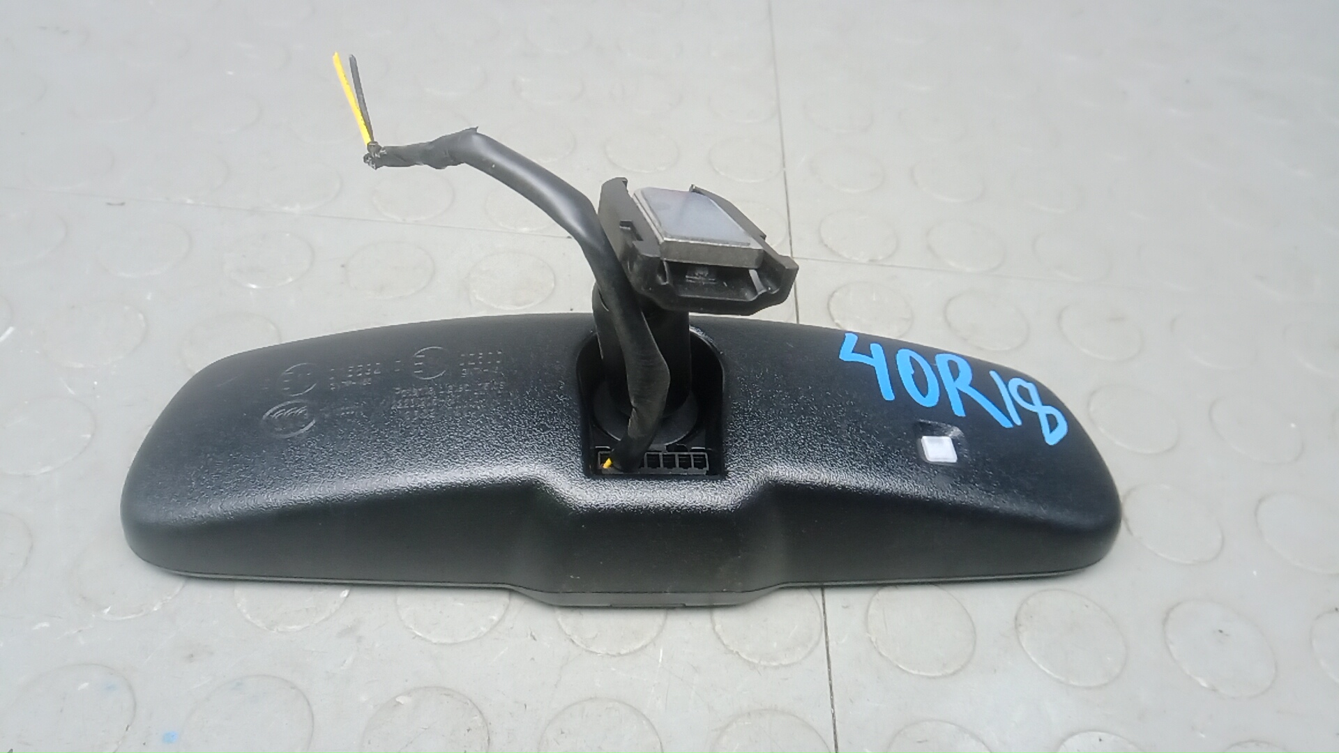 Зеркало заднего вида