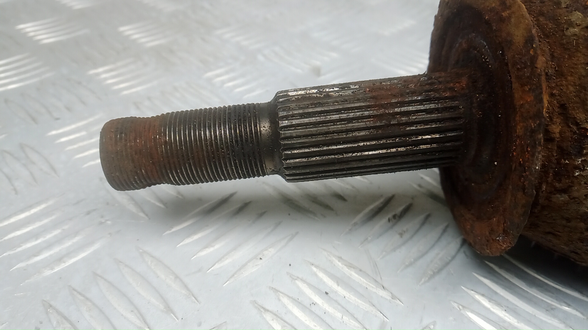 Полуось передняя правая