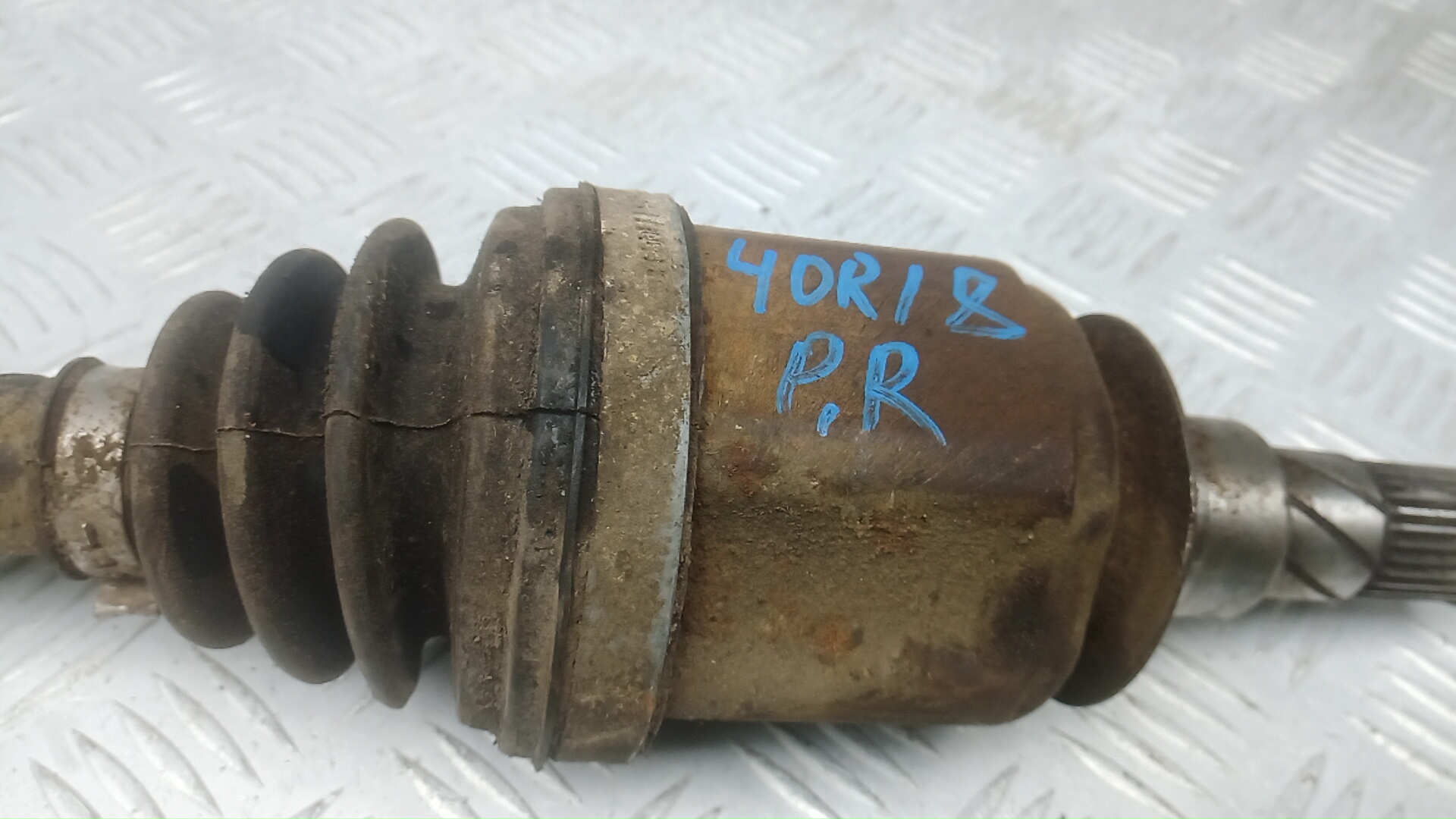 Полуось передняя правая