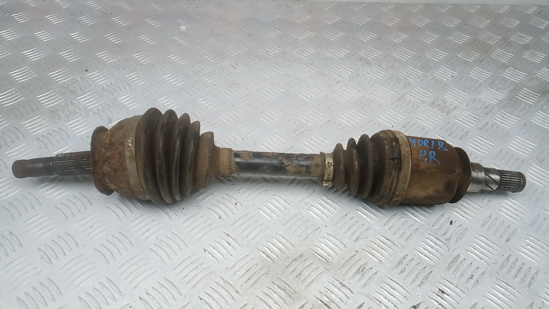 Полуось передняя правая