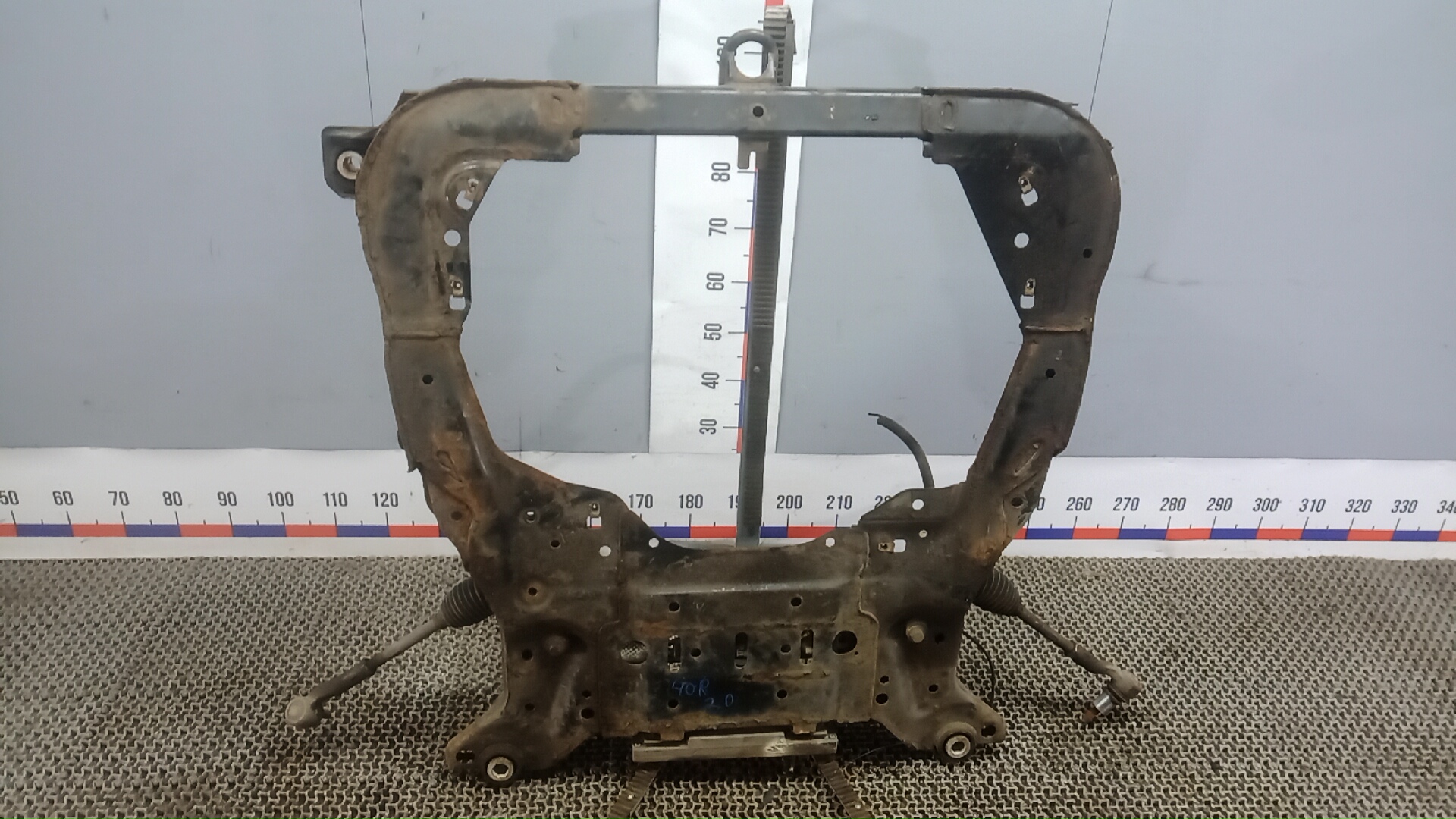 Балка передняя (крепление продольных тяг)