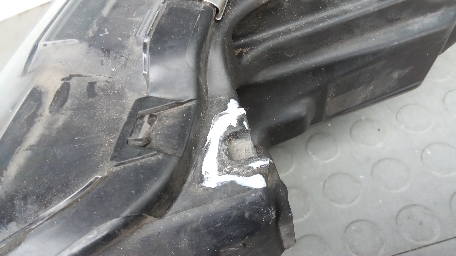 Фара правая