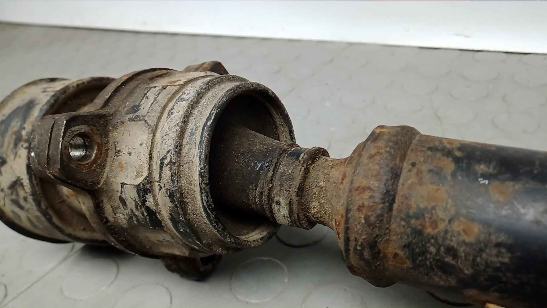 Вал карданный