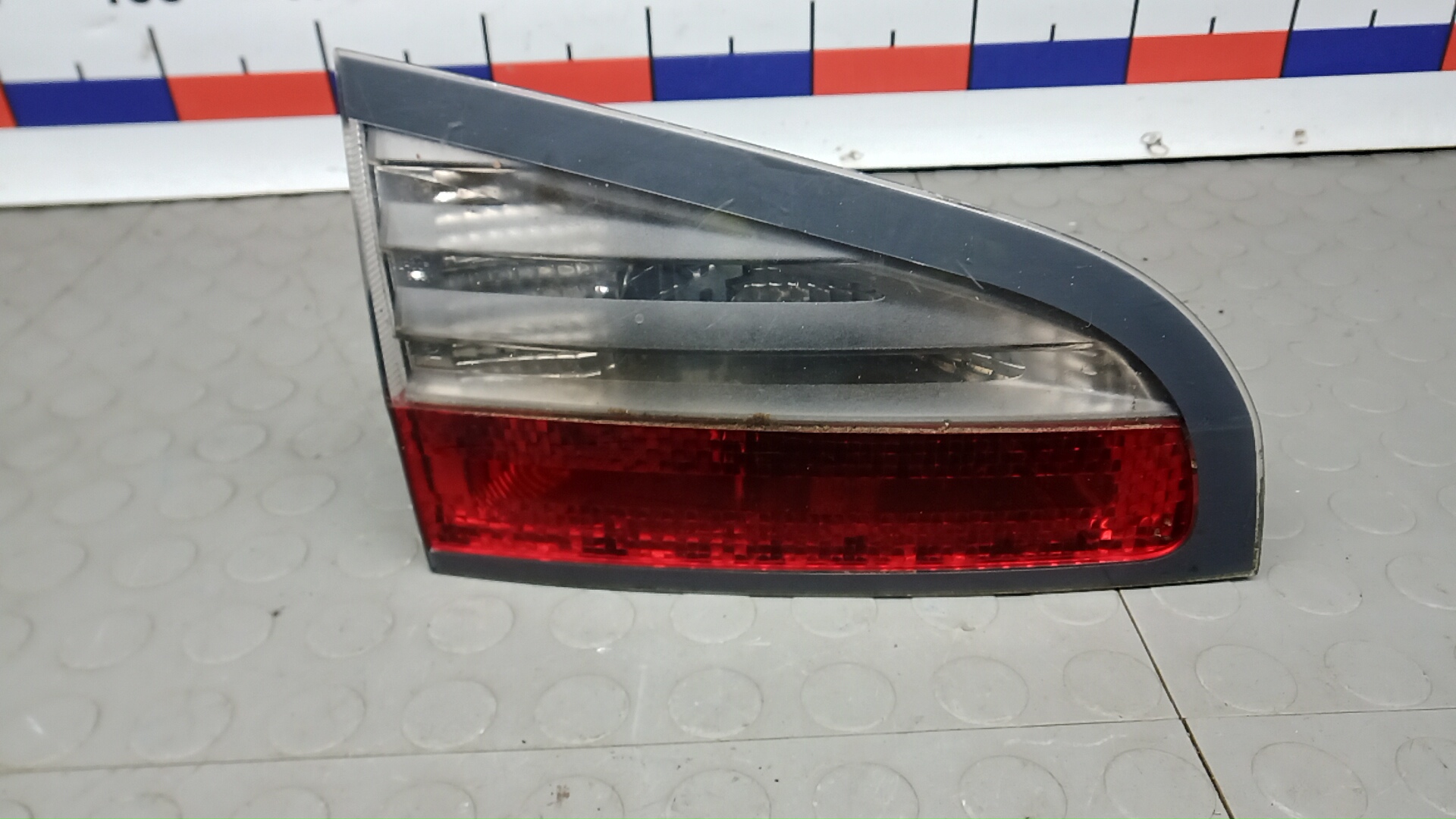 Фонарь задний внутренний левый