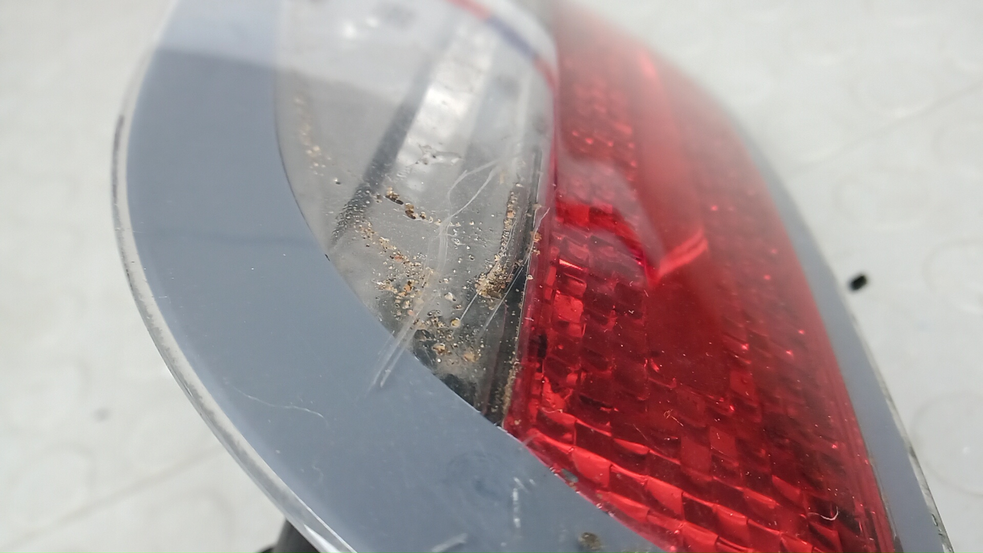 Фонарь задний внутренний правый