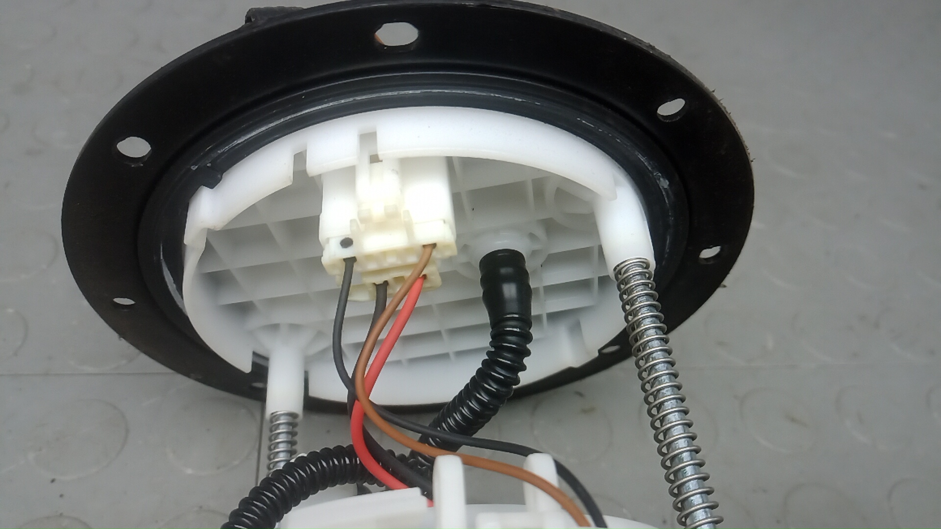 Насос топливный электрический