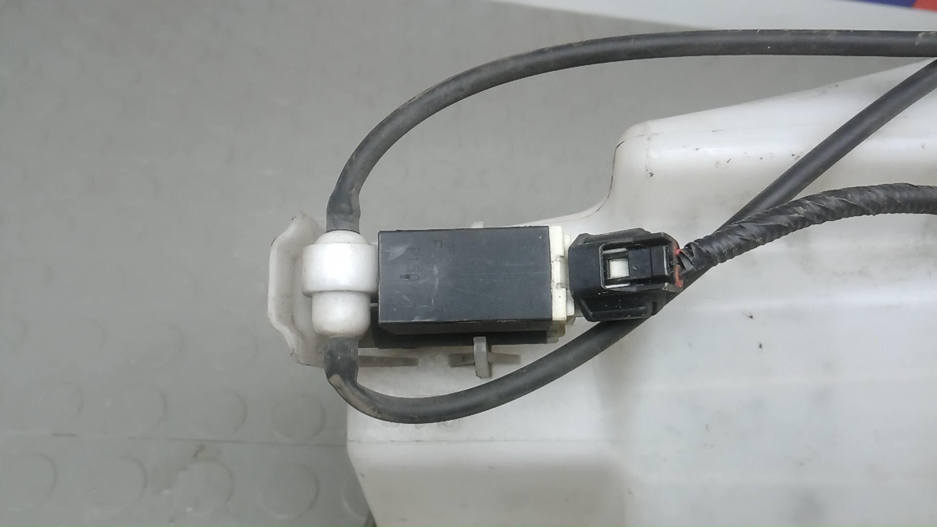 Бачок омывателя лобового стекла