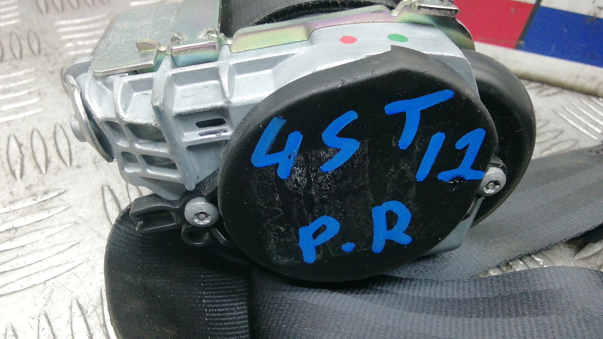 Ремень безопасности с пиропатроном