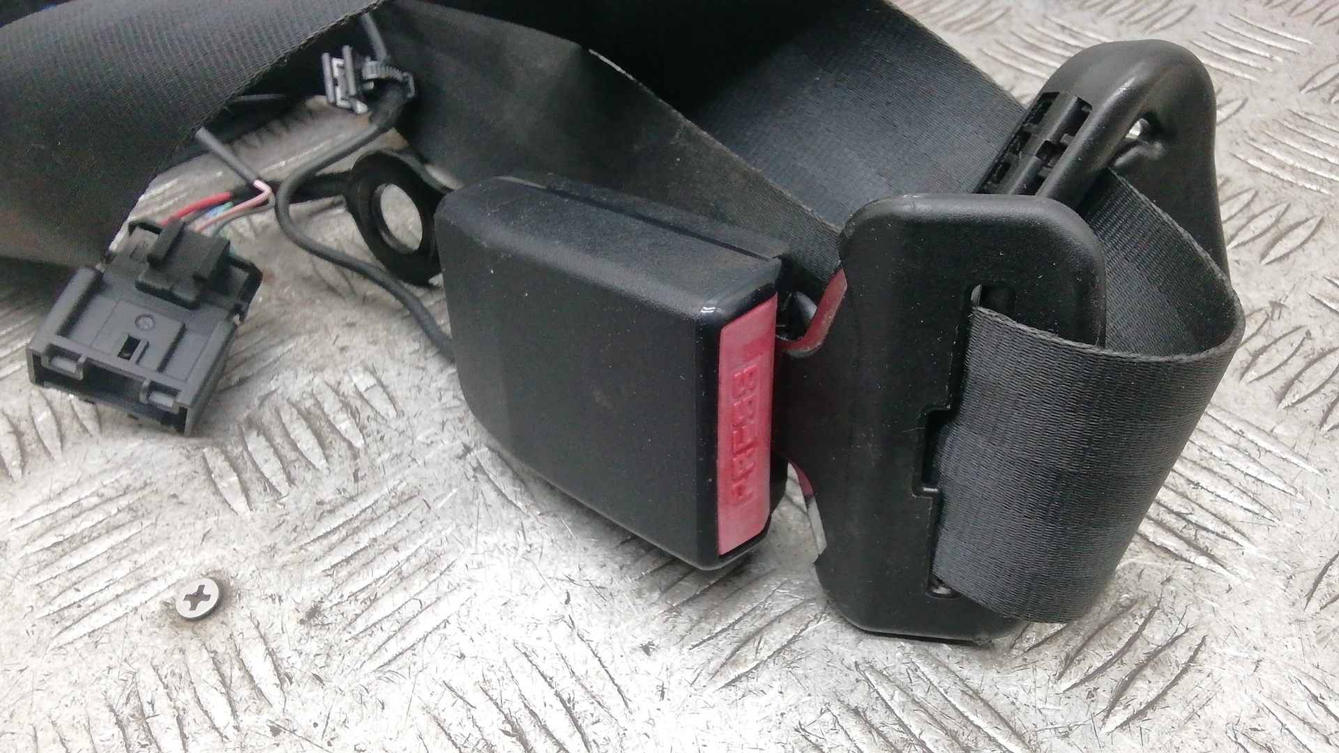 Ремень безопасности с пиропатроном